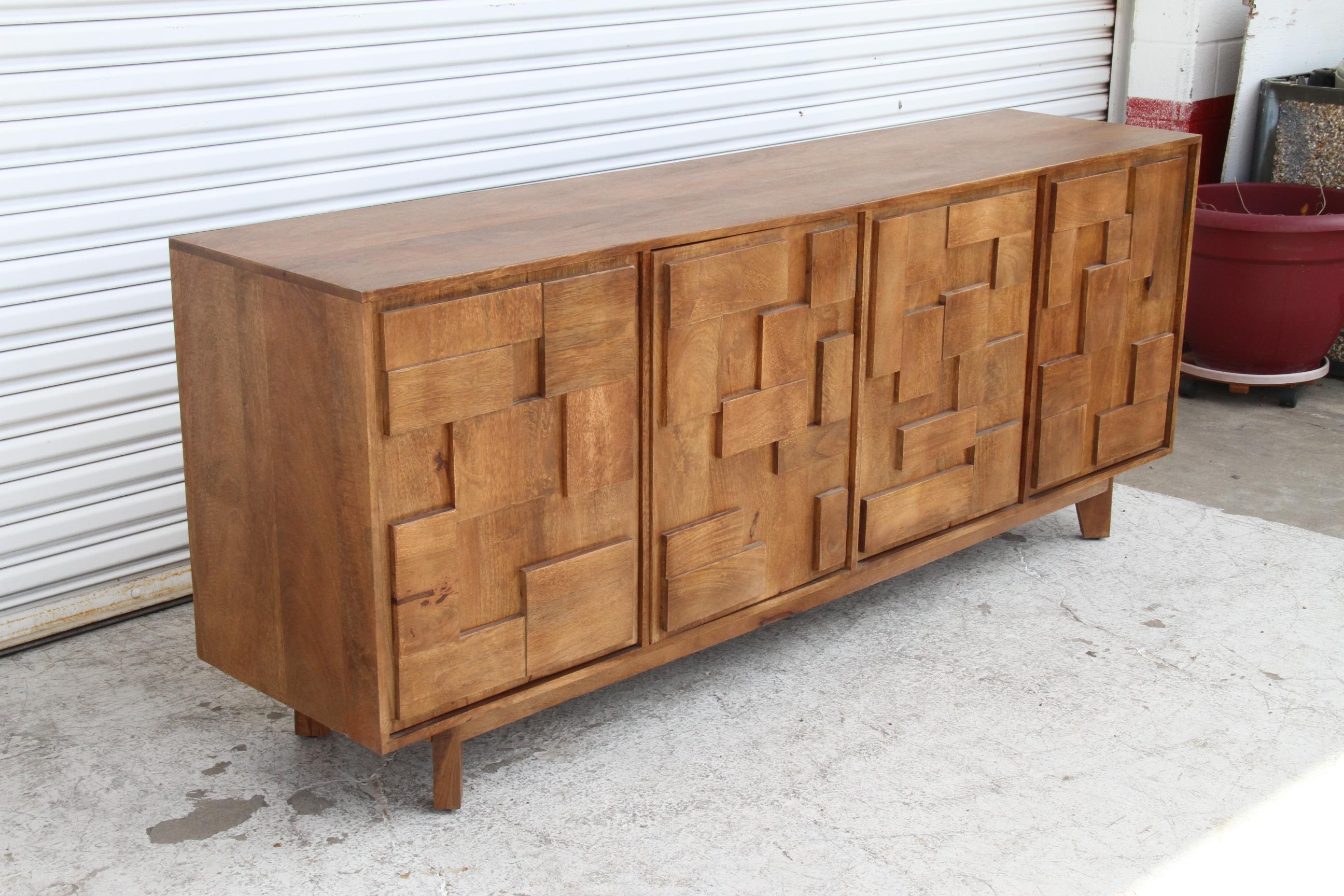 Credenza de cuatro puertas de estilo brutalista Brutalista en venta