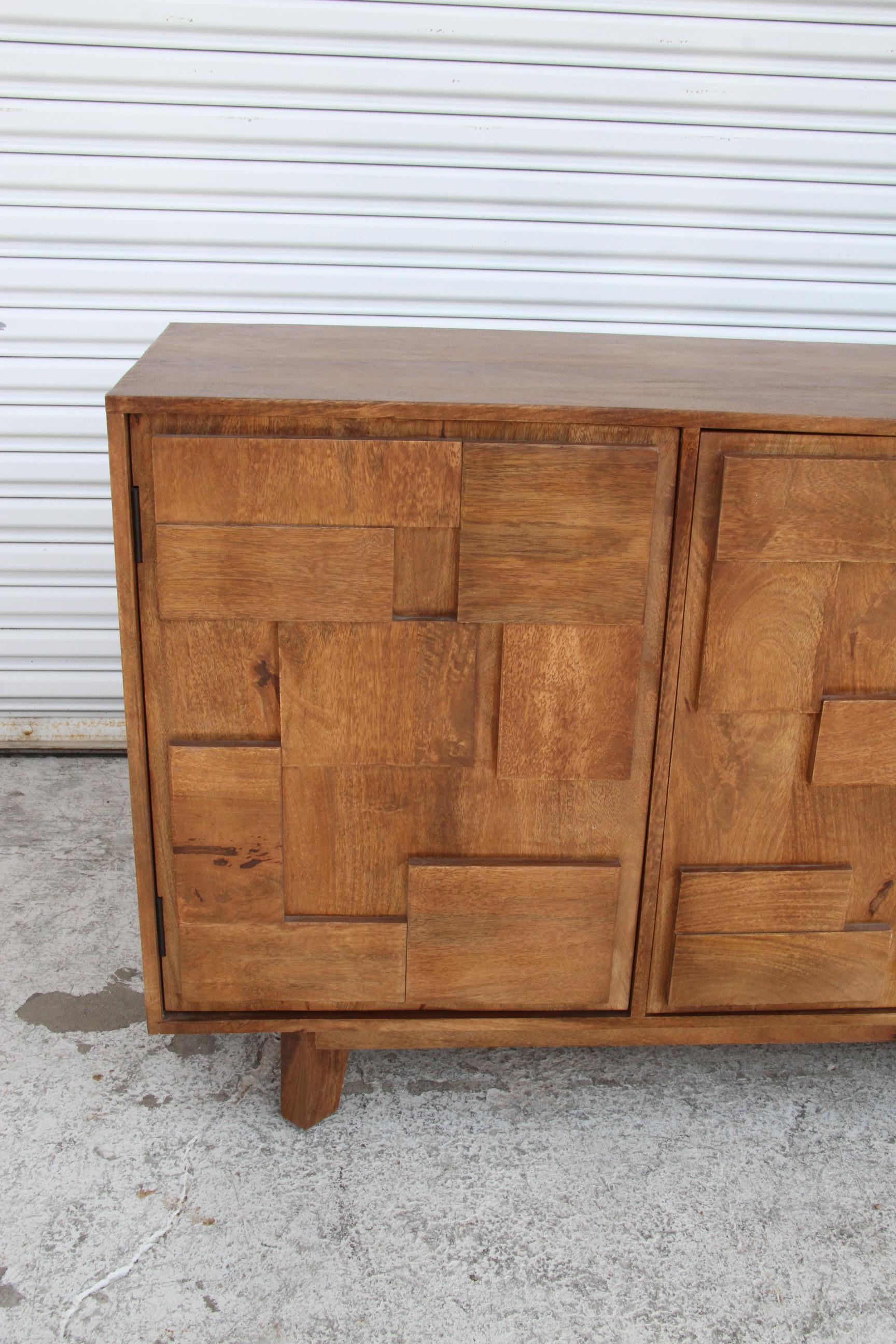 Credenza de cuatro puertas de estilo brutalista en Bueno estado para la venta en Pasadena, TX