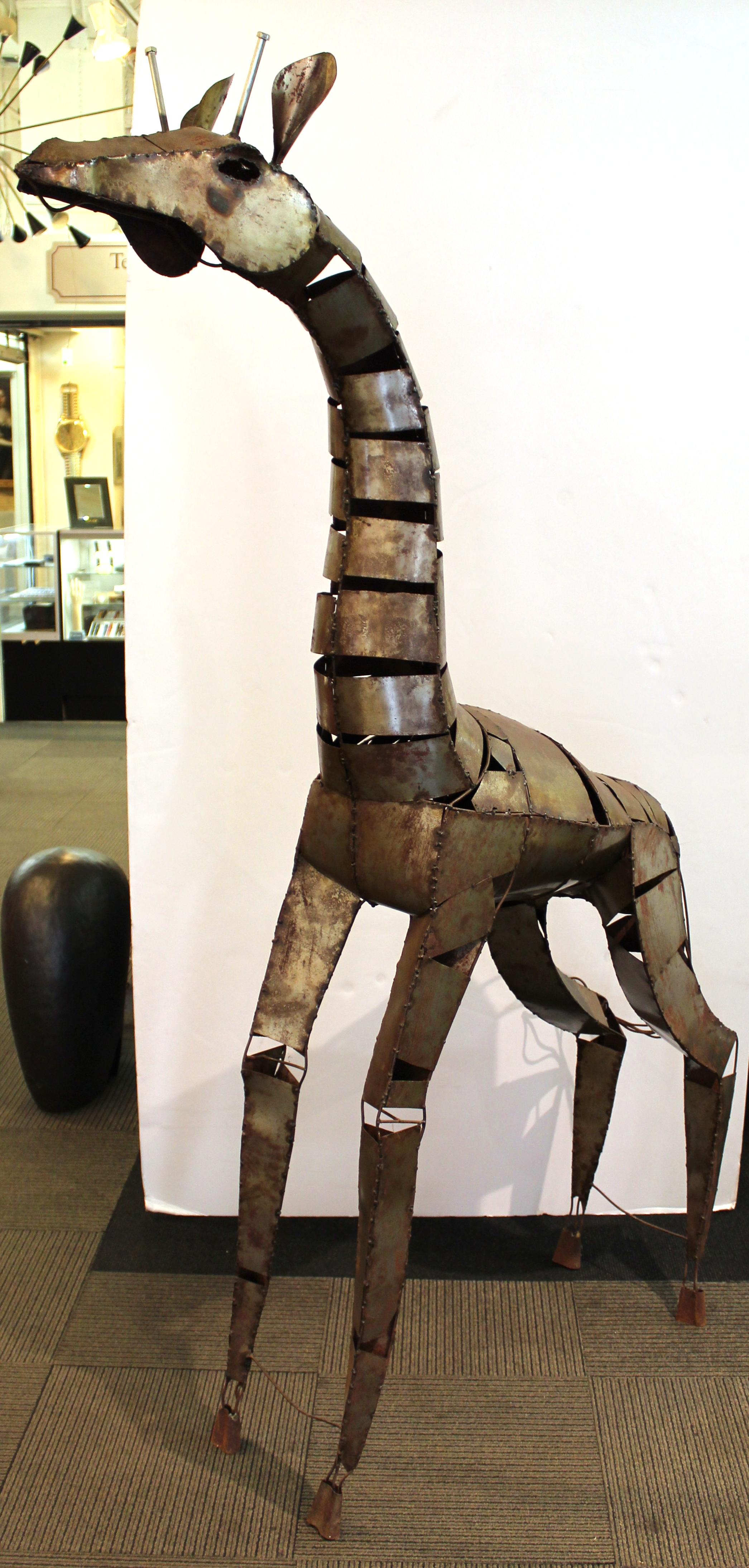 welded giraffe