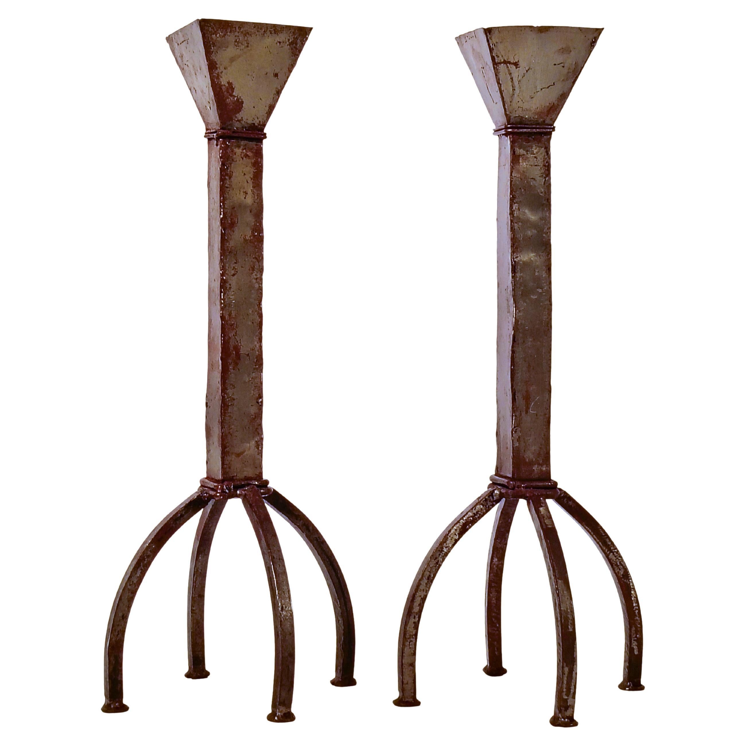 Style brutal. Énormes et sculpturaux candélabres de Ferro Art, Espagne, années 1960