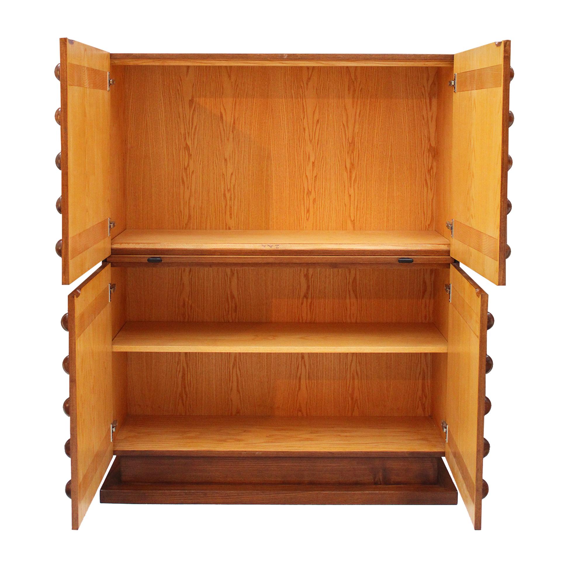 Barra Seca Italiana de Estilo Brutalista de Madera de Roble, Armario para Bebidas en venta 1