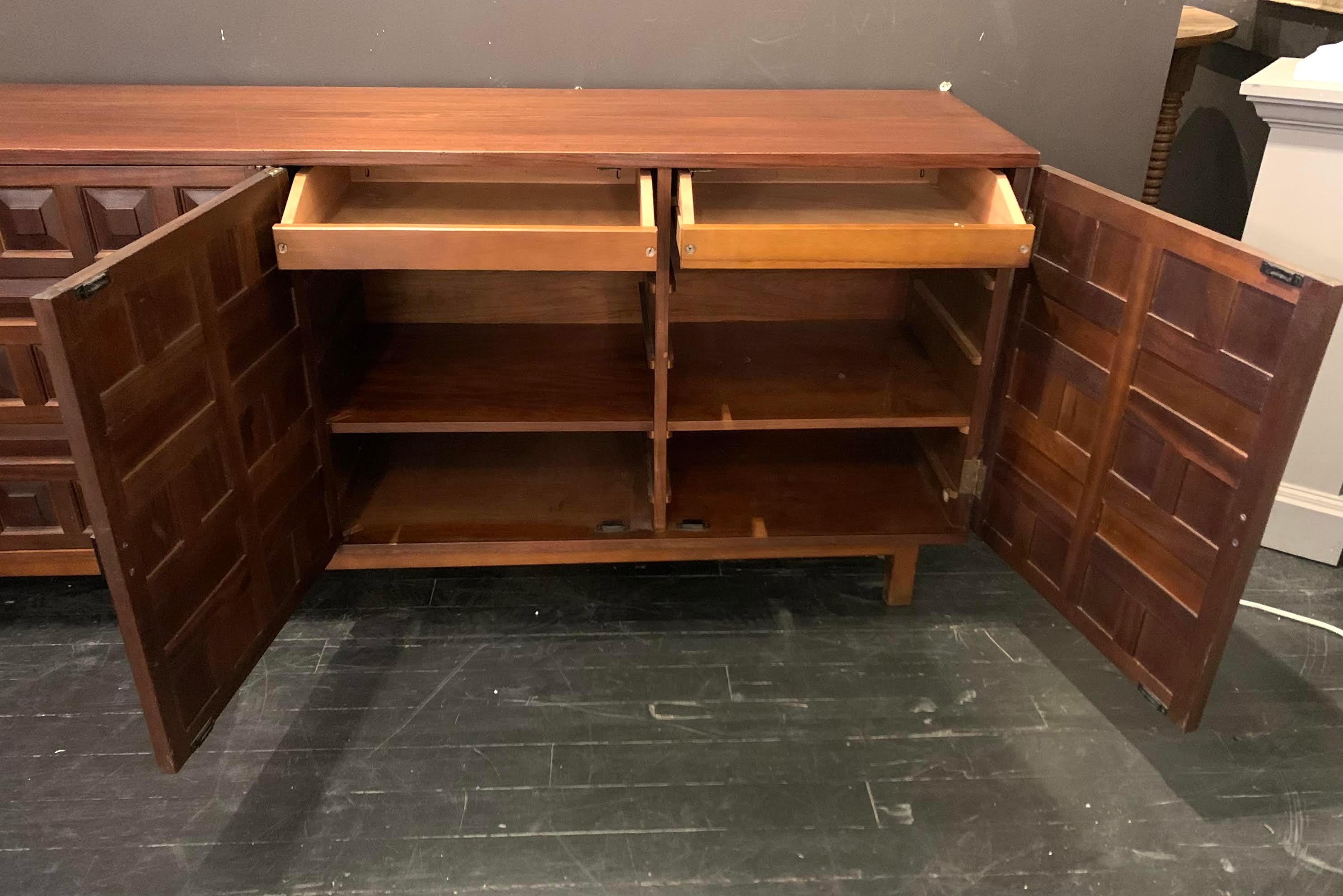 Brutalist Style Mahogany And Beech Wood Credenza, Spain, 1970s In Good Condition In New York, NY
