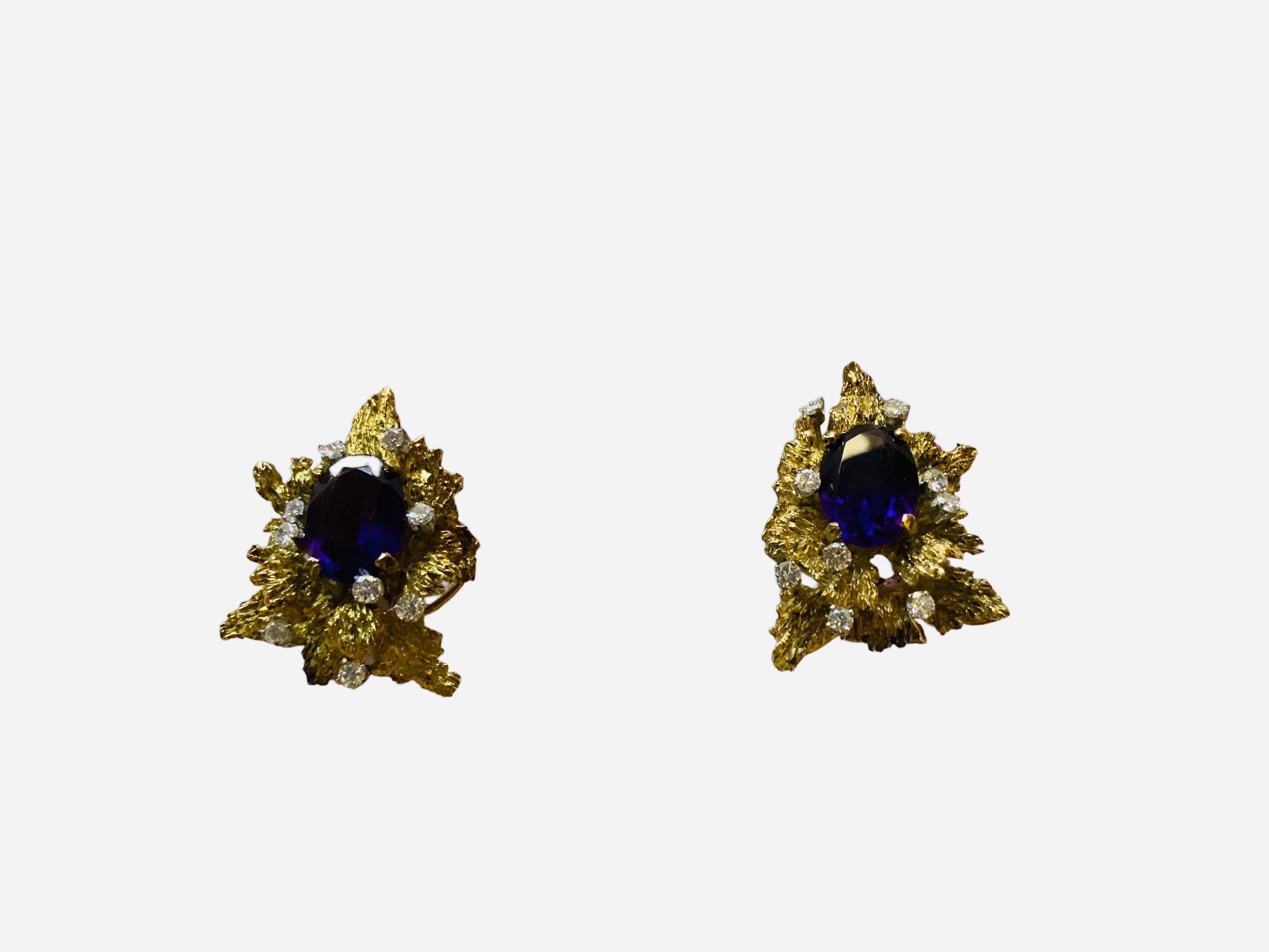 Modern Brutalist Style Pair Of 14K Gold Amethyst And Diamonds Earrings  For Sale