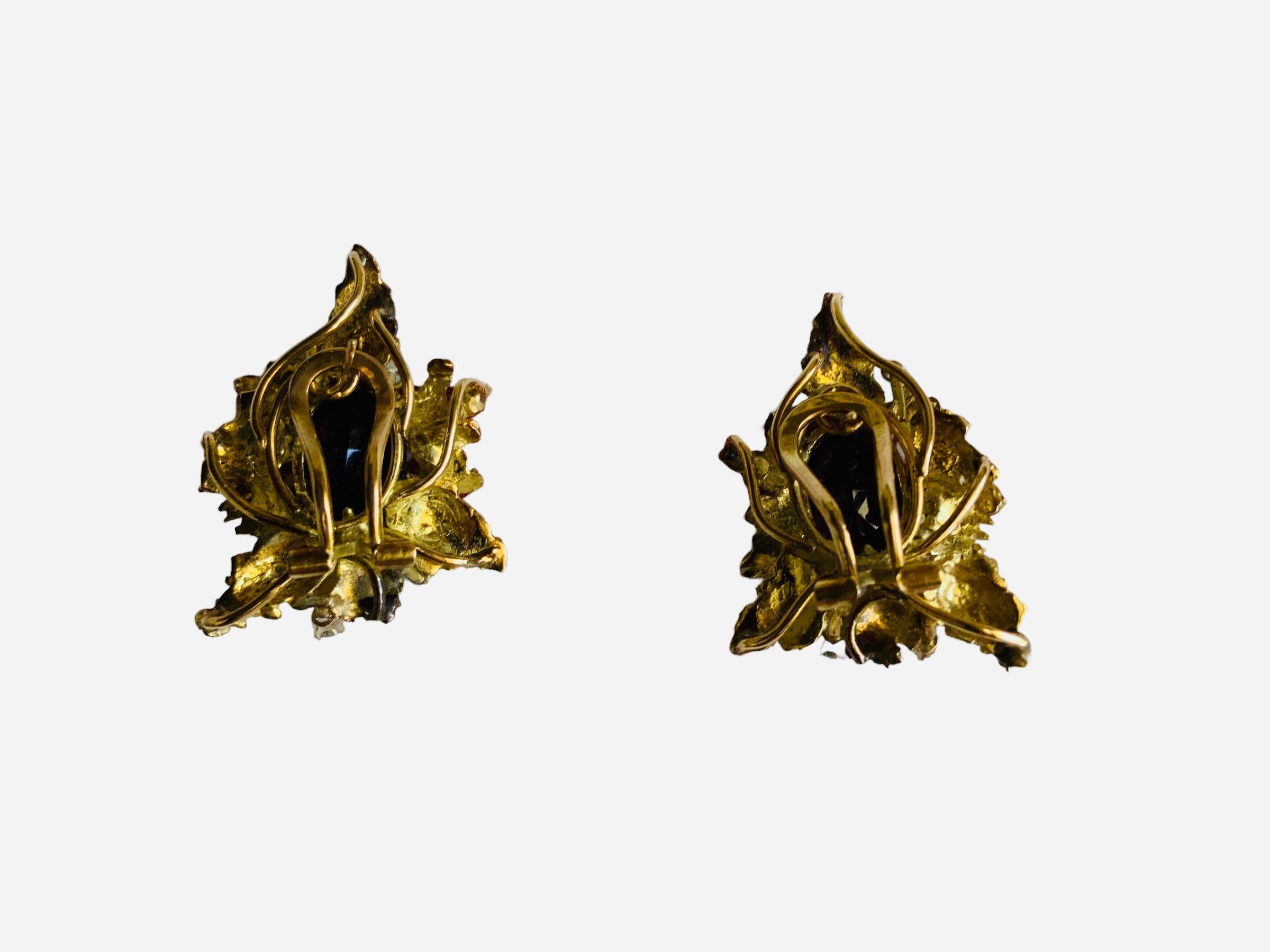 Paire de boucles d'oreilles de style brutaliste en or 14 carats avec améthyste et diamants  Pour femmes en vente