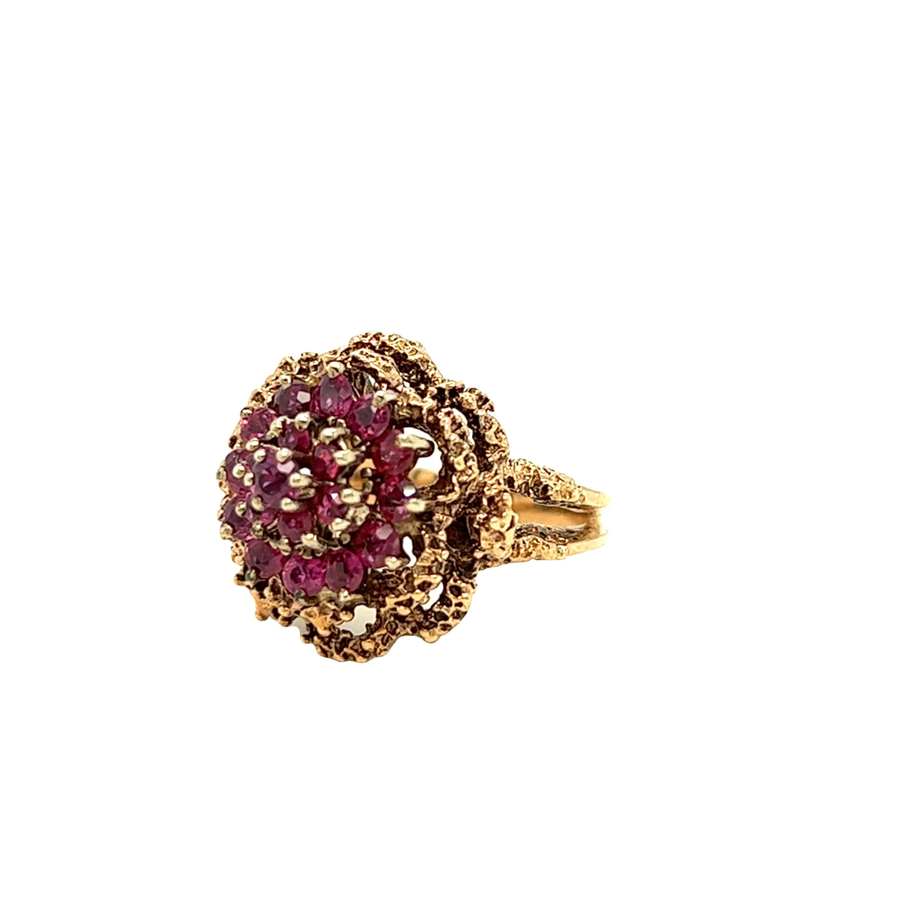 Brutalist Style Ruby Dome Ring 14K Yellow Gold In Good Condition For Sale In beverly hills, CA