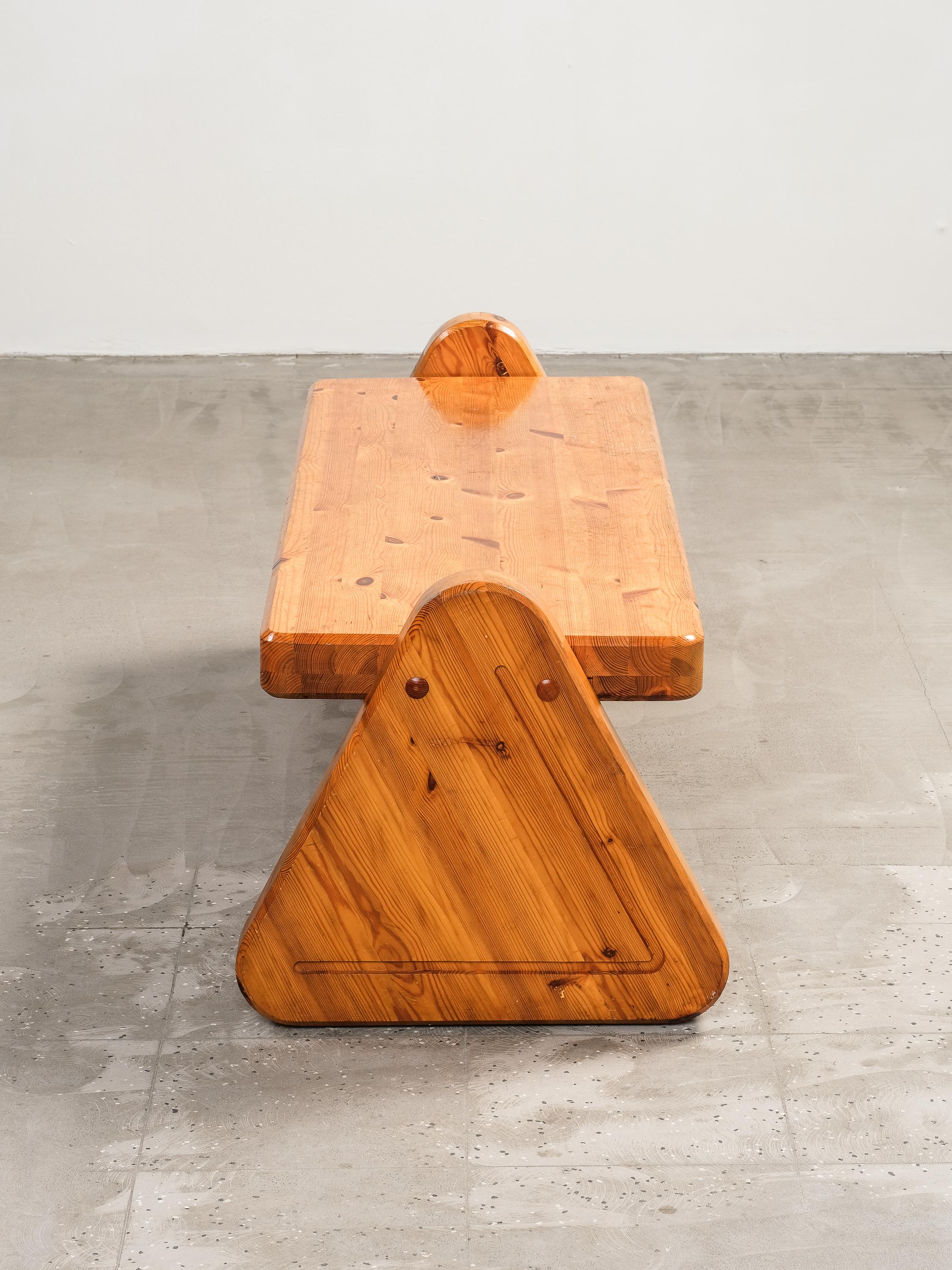 Brutalist Style Solid Pine Bench, Finland, 1980s For Sale 6