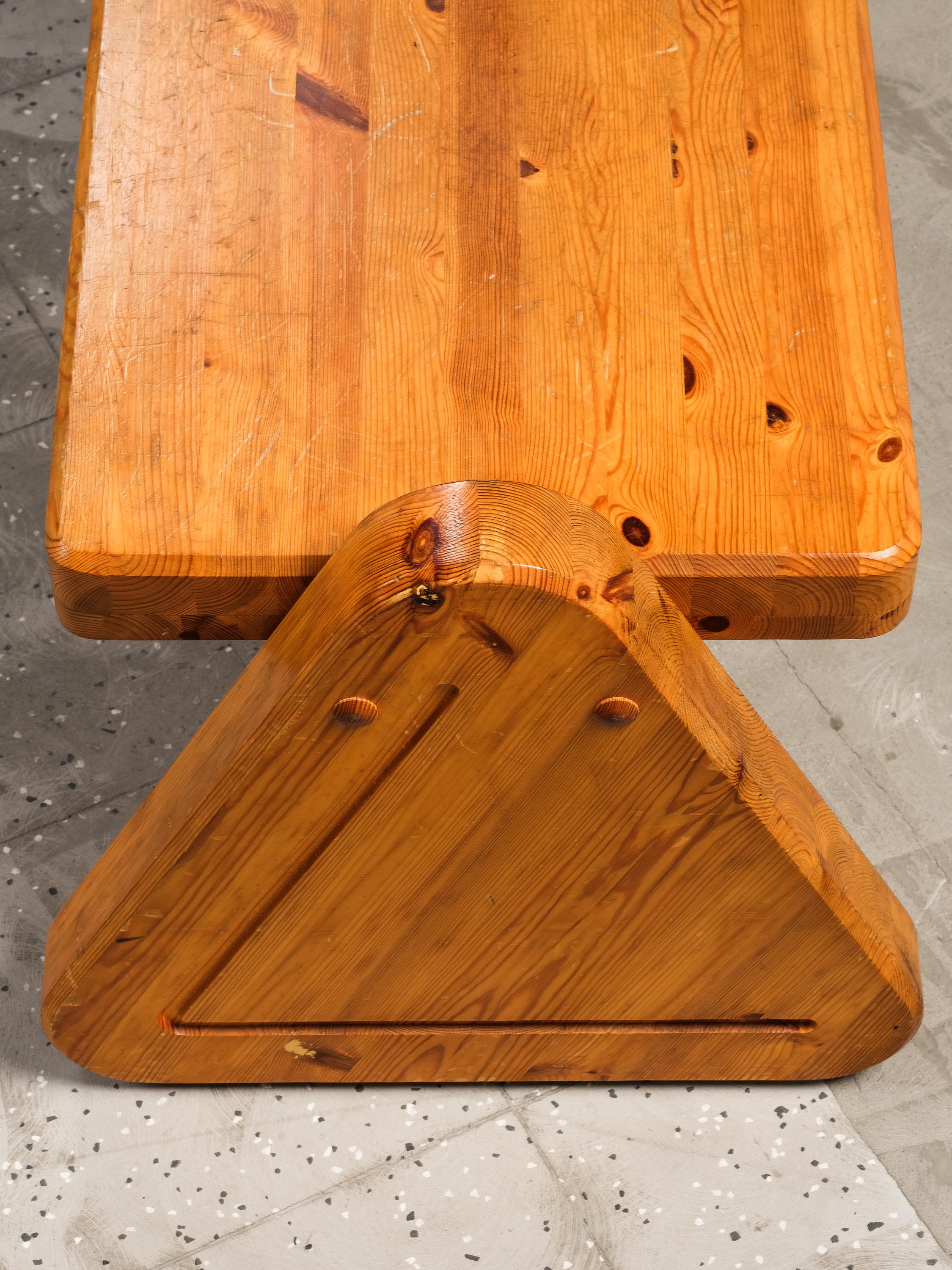Brutalist Style Solid Pine Bench, Finland, 1980s For Sale 1