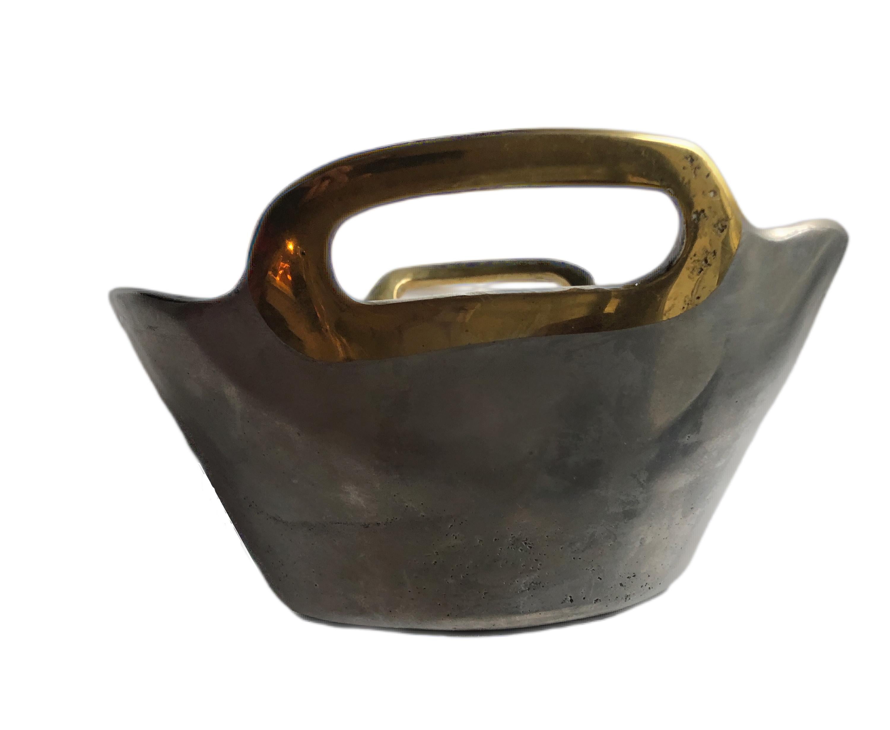 Hand-Crafted Brutalist Style Vintage Bowl in Brass Aluminium by David Marshall, Circa 1970s For Sale