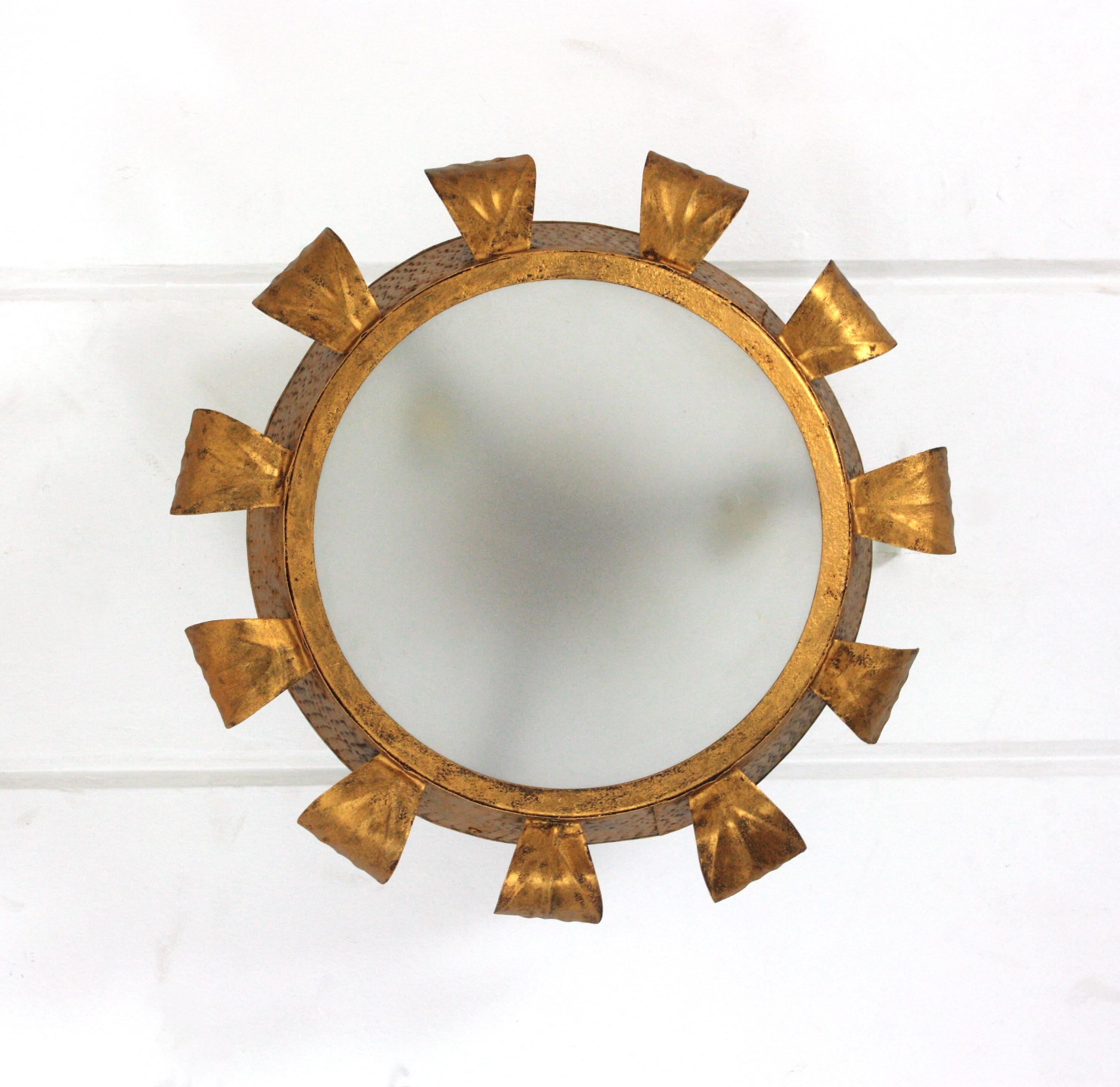 Brutalist Sunburst Crown Ceiling Flush Mount Light Fixture in Gilt Iron, 1950s For Sale 4