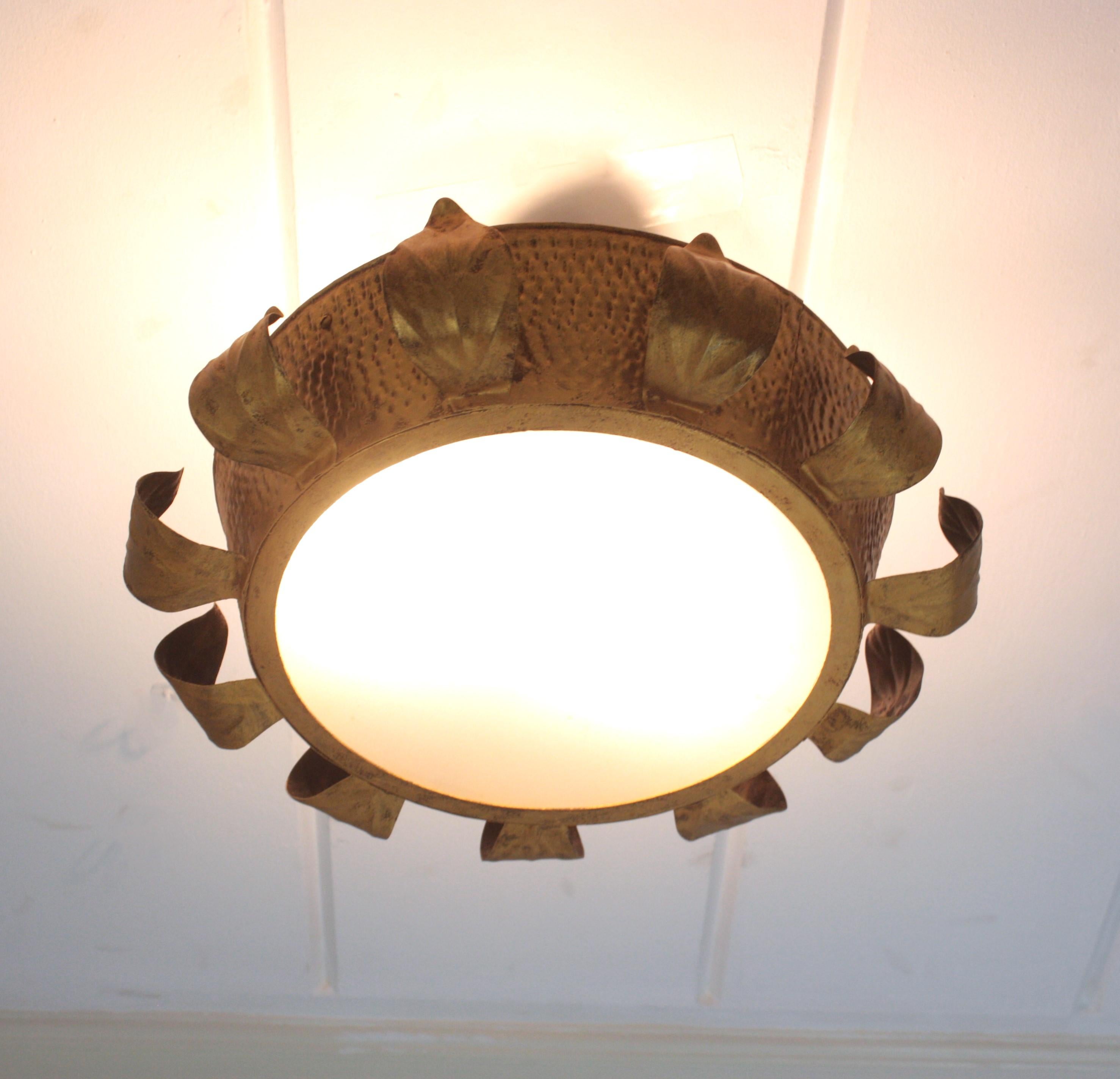 Brutalist Sunburst Crown Ceiling Flush Mount Light Fixture in Gilt Iron, 1950s For Sale 10
