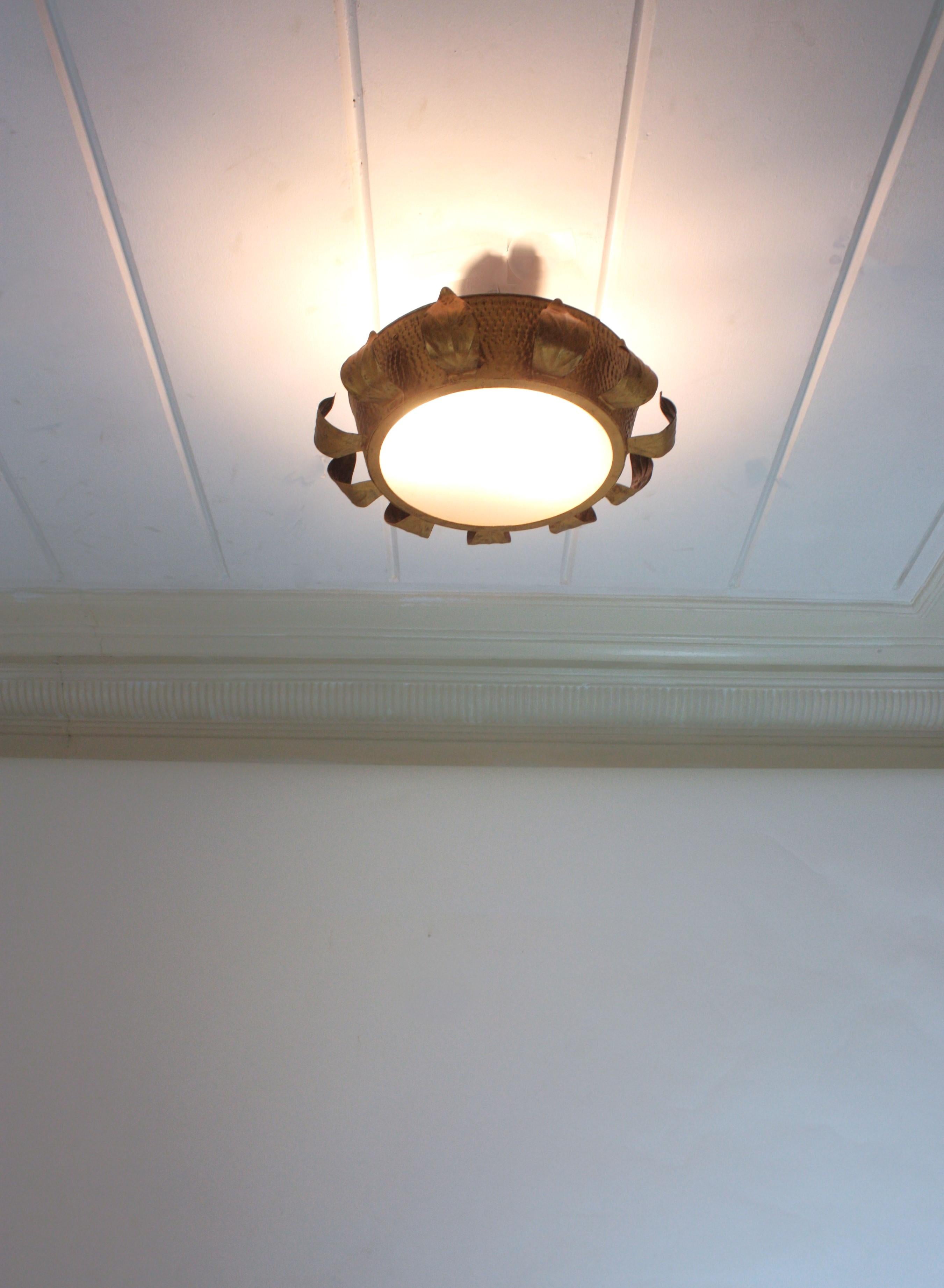 Brutalist Sunburst Crown Ceiling Flush Mount Light Fixture in Gilt Iron, 1950s For Sale 11