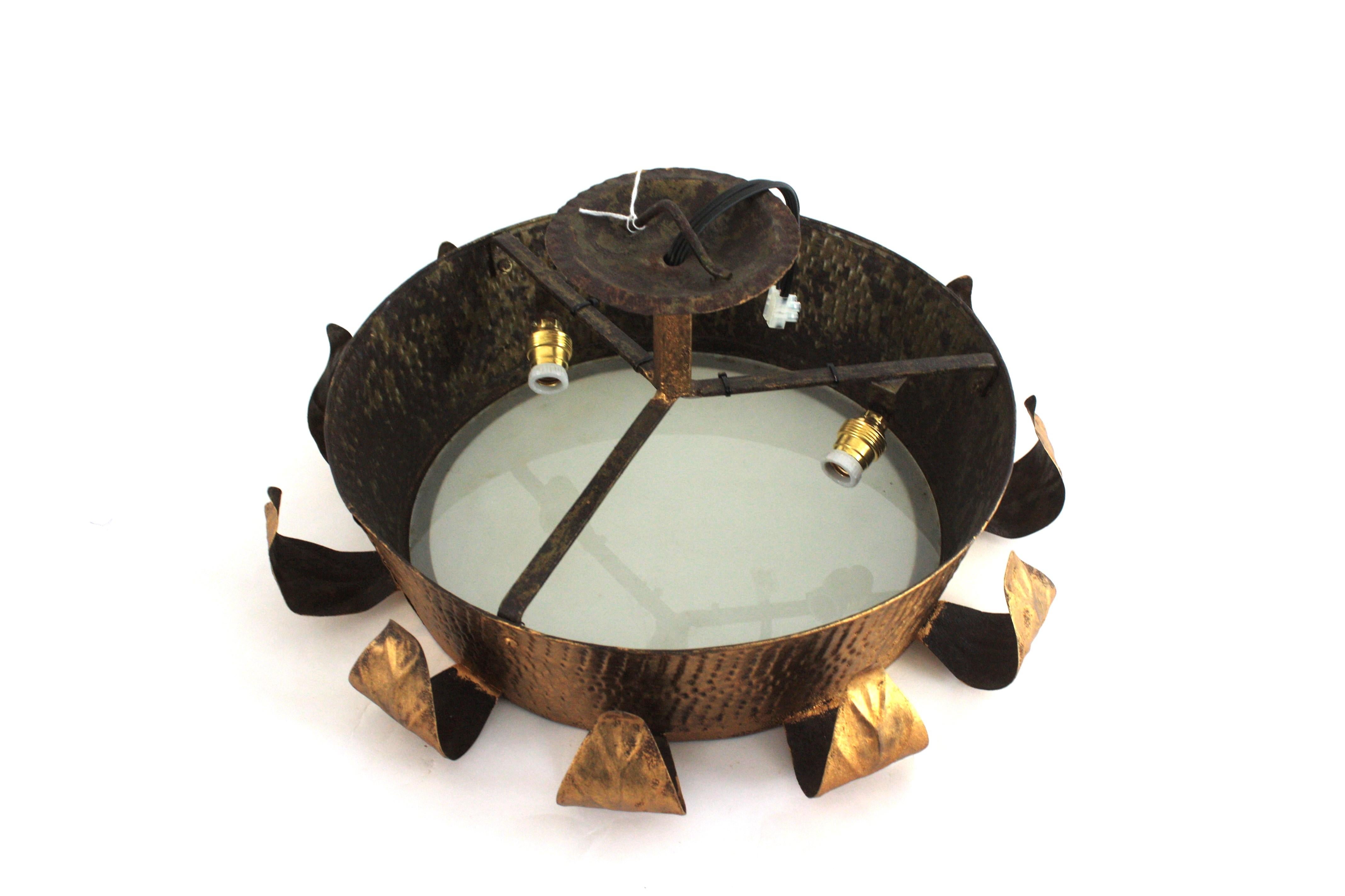 Brutalist Sunburst Crown Ceiling Flush Mount Light Fixture in Gilt Iron, 1950s For Sale 13