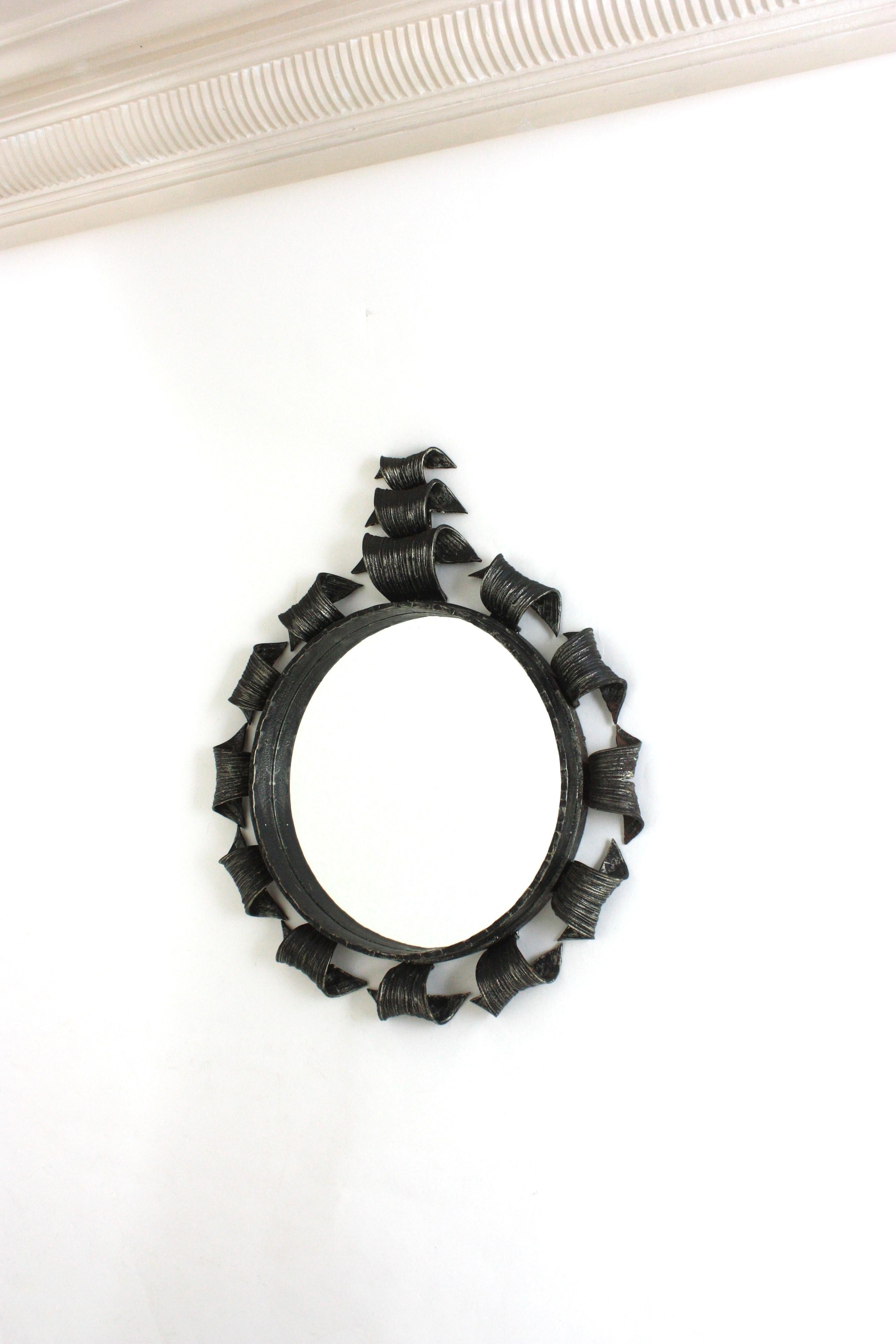 Brutalist Sunburst Mirror in Wrought Iron, Spain 1950 For Sale 1