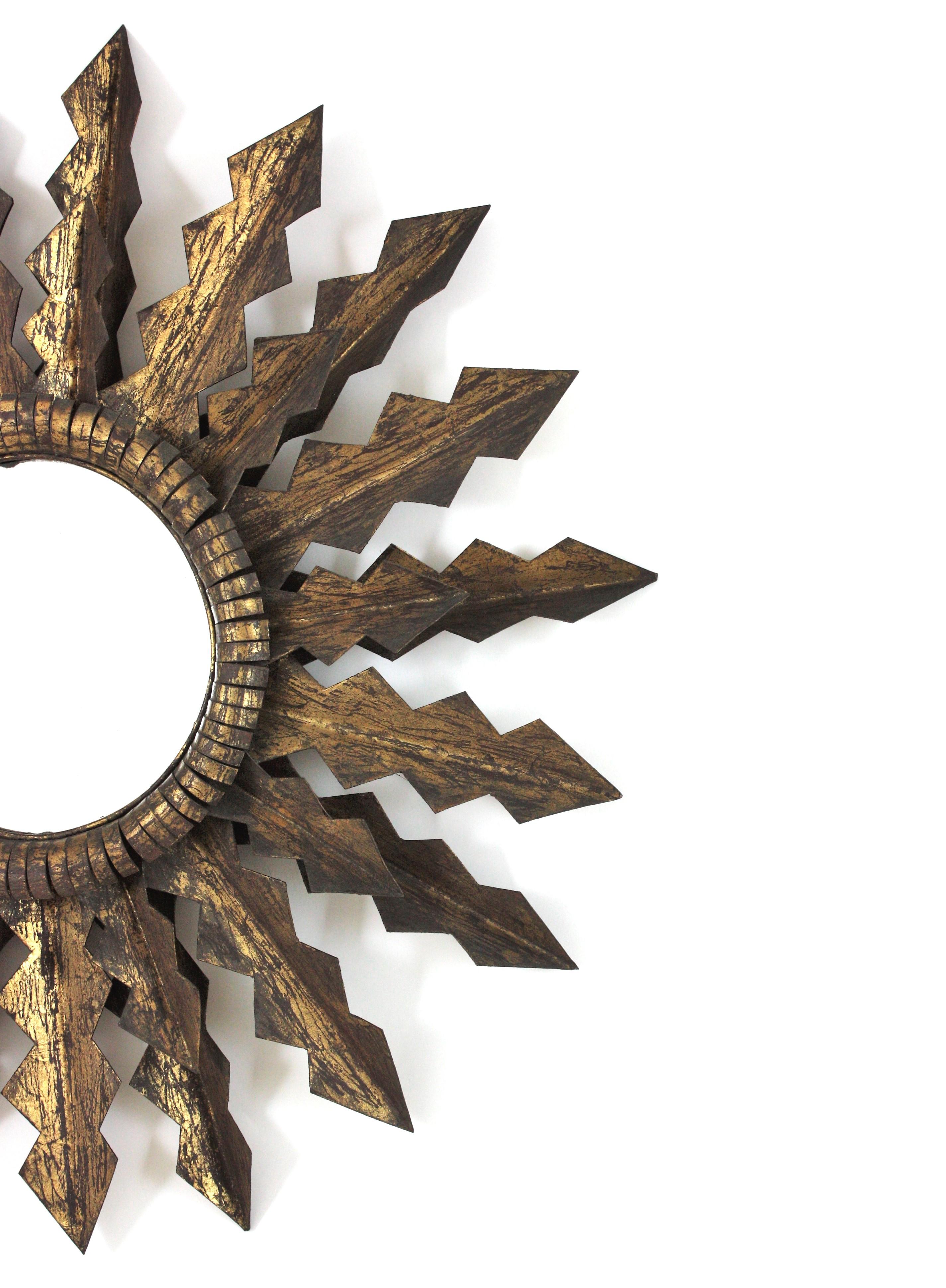 Brutalist Sunburst Mirror with Double Layered Jagged Frame in Gilt Wrought Iron For Sale 6