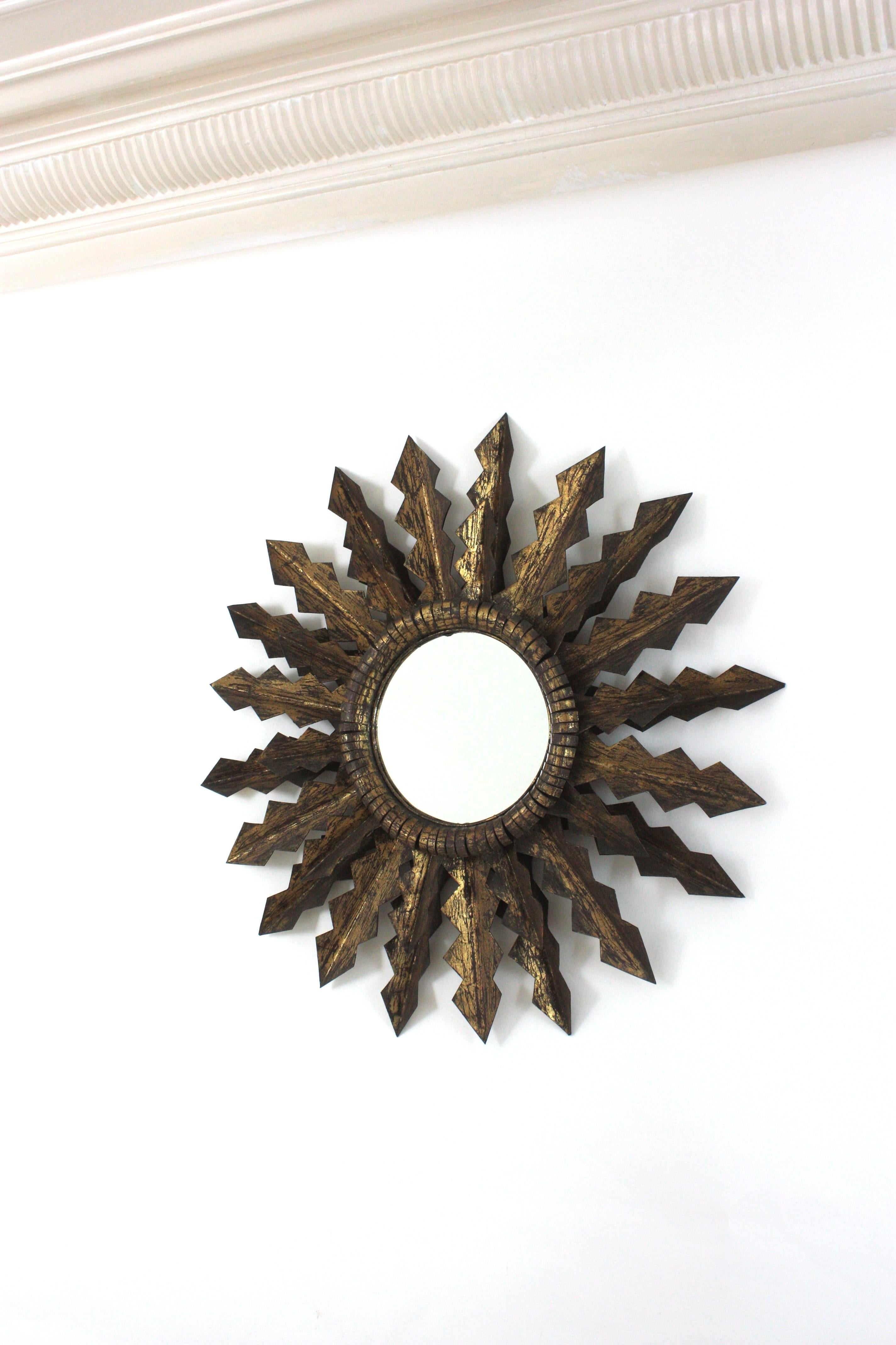 Brutalist Sunburst Mirror with Double Layered Jagged Frame in Gilt Wrought Iron For Sale 8