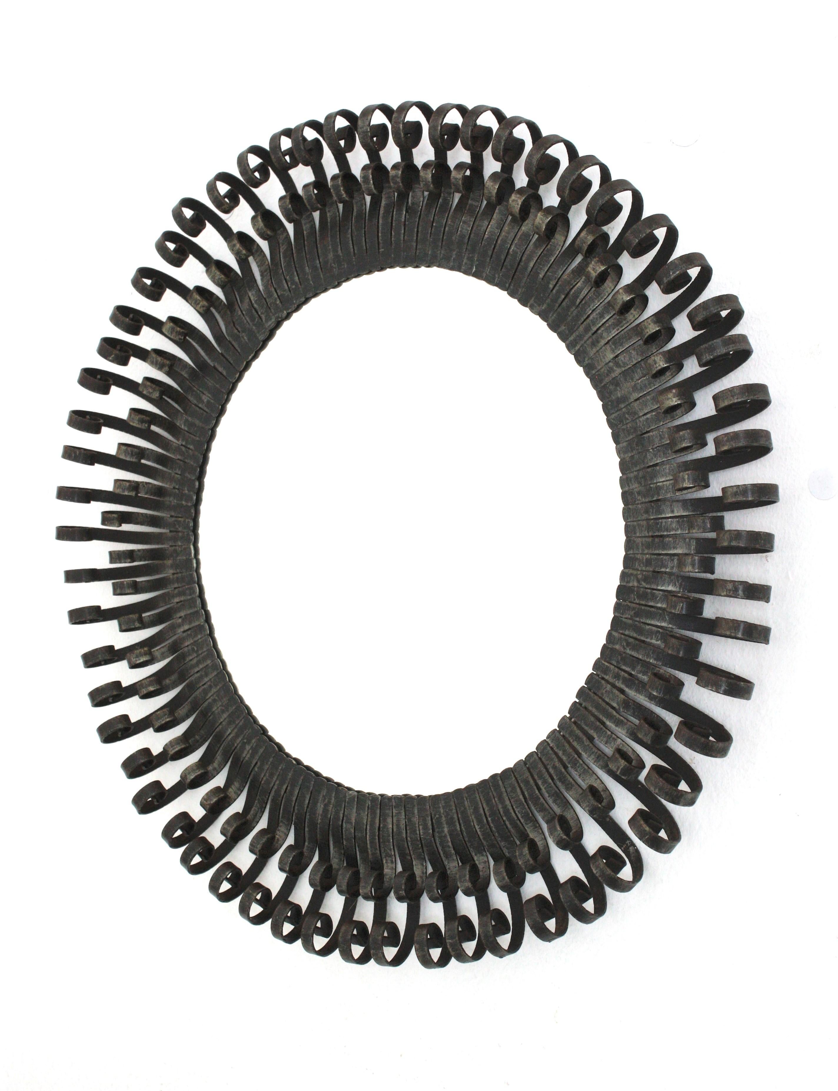 Brutalist Sunburst Mirror with Scroll Endings, Wrought Iron, 1950s en venta 5