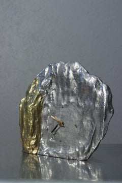 Brutalistische Tischuhr aus Aluminium und Bronze von David Marshall