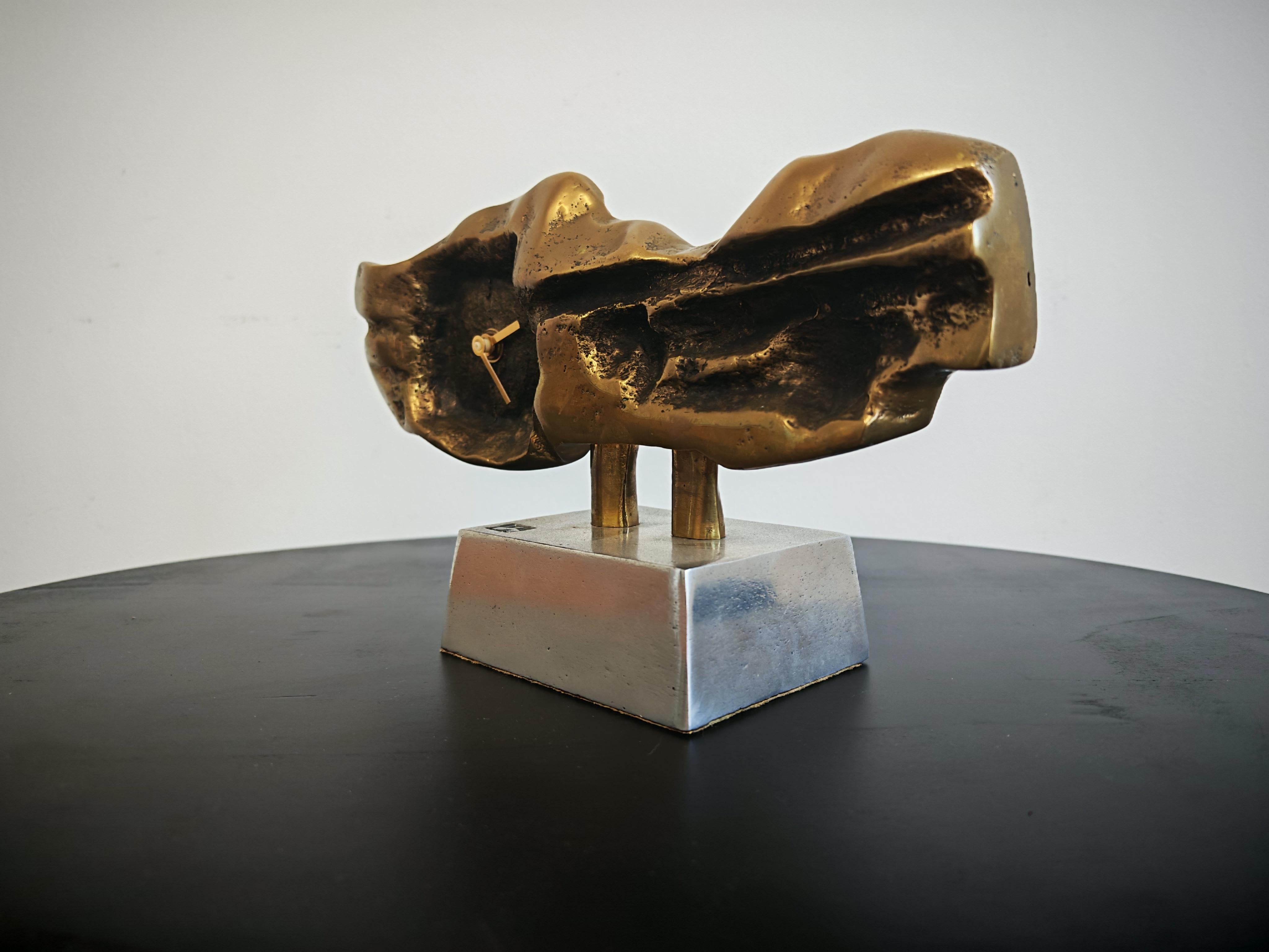 Brutalist Table Clock in bronze by David Marshal, Spain 1970s For Sale 2