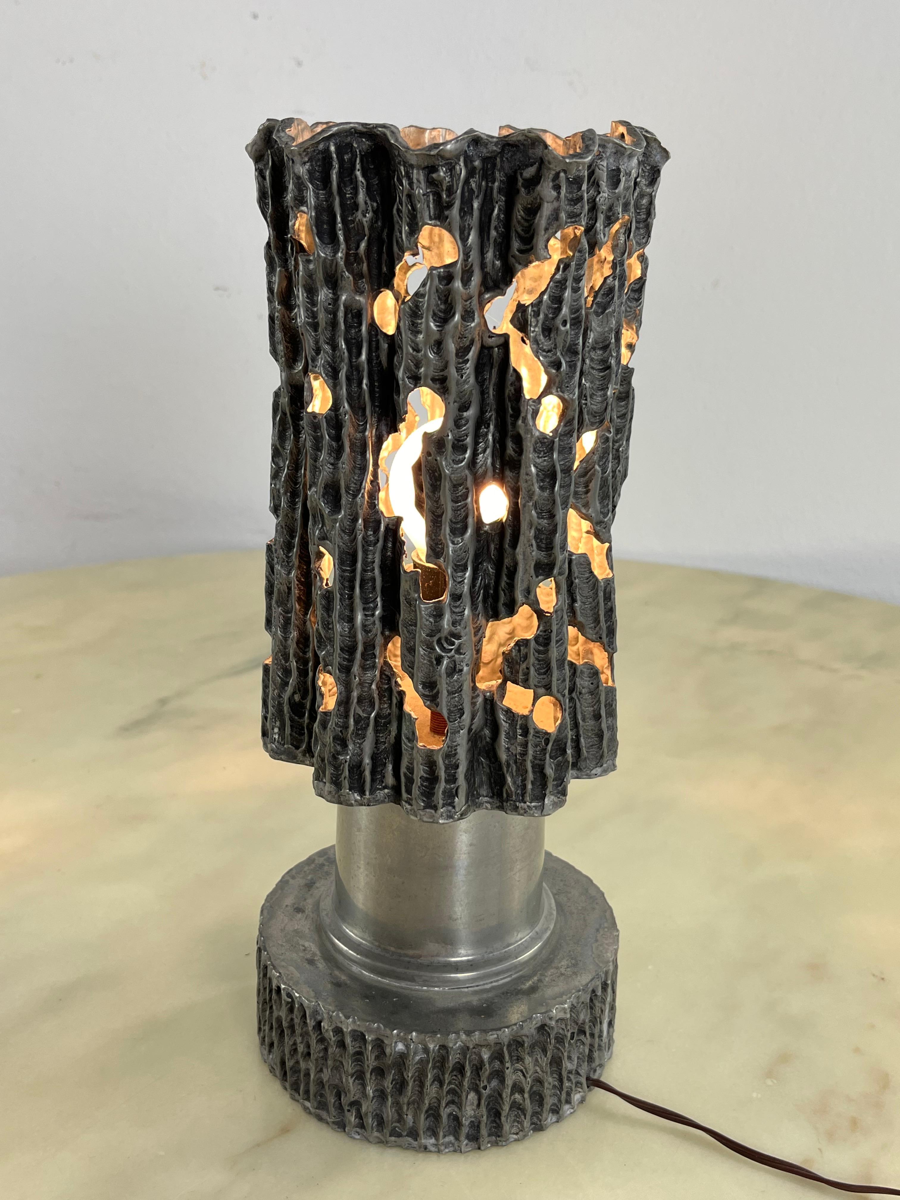 Brutalist Table Lamp Attributed to Marcello Fantoni Italian Design 1970s In Good Condition For Sale In Palermo, IT