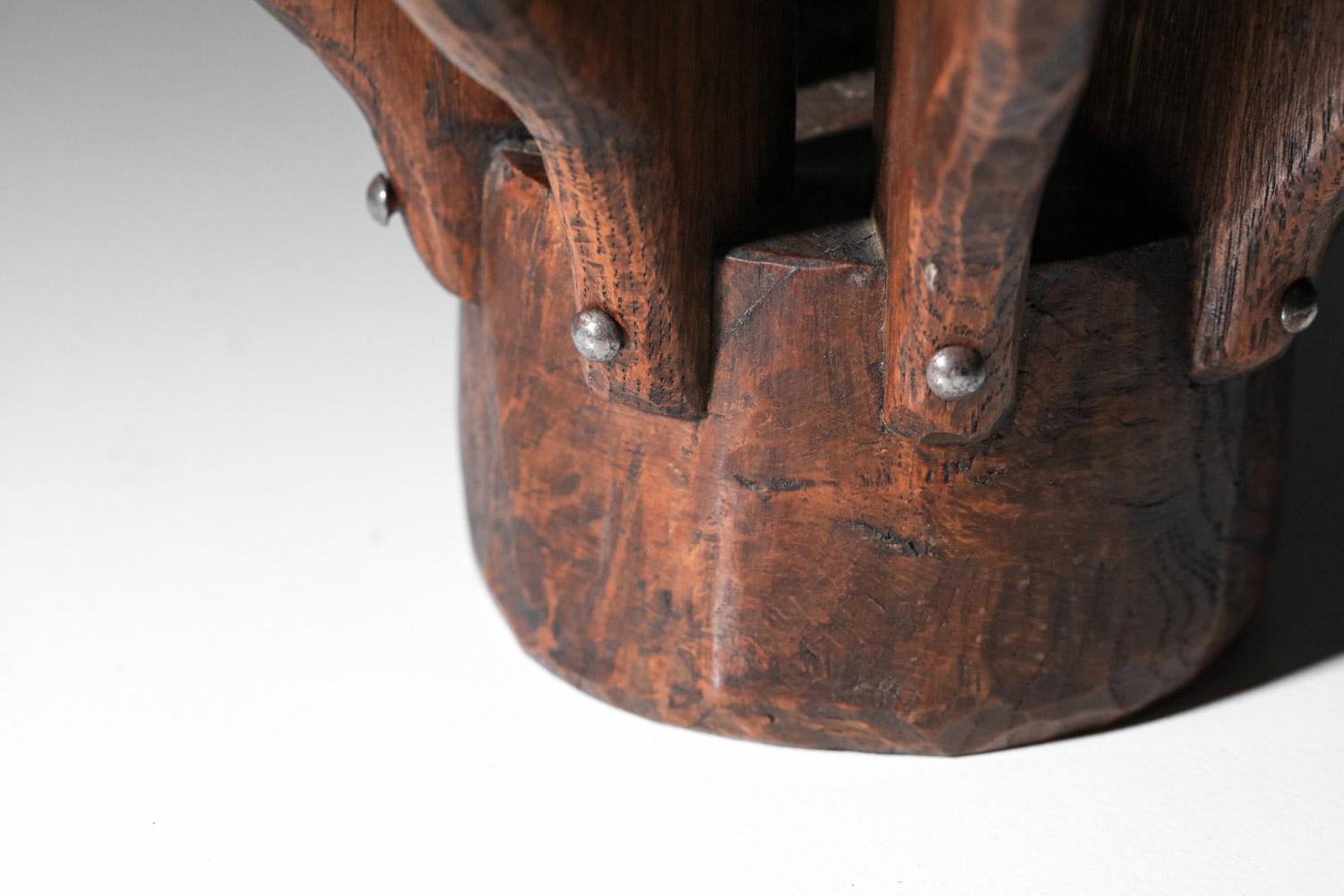 Brutalist table lamp in solid oak 60's folk art popular For Sale 3