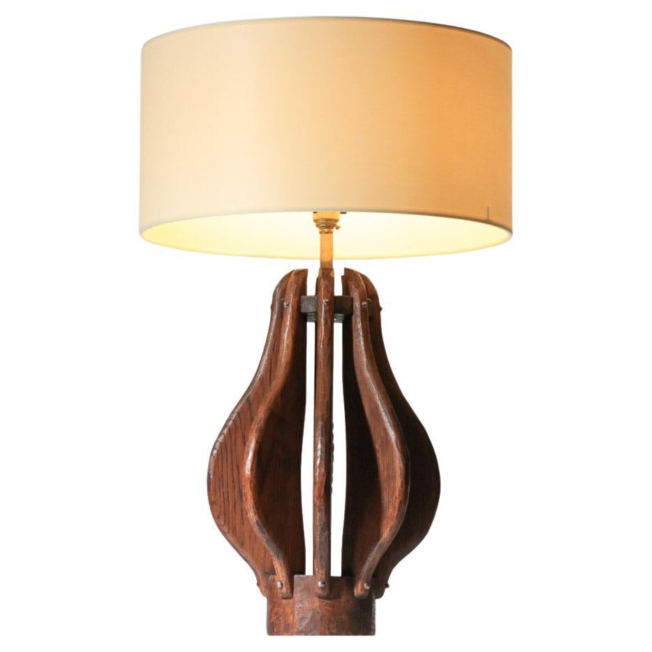 Brutalist table lamp in solid oak 60's folk art popular