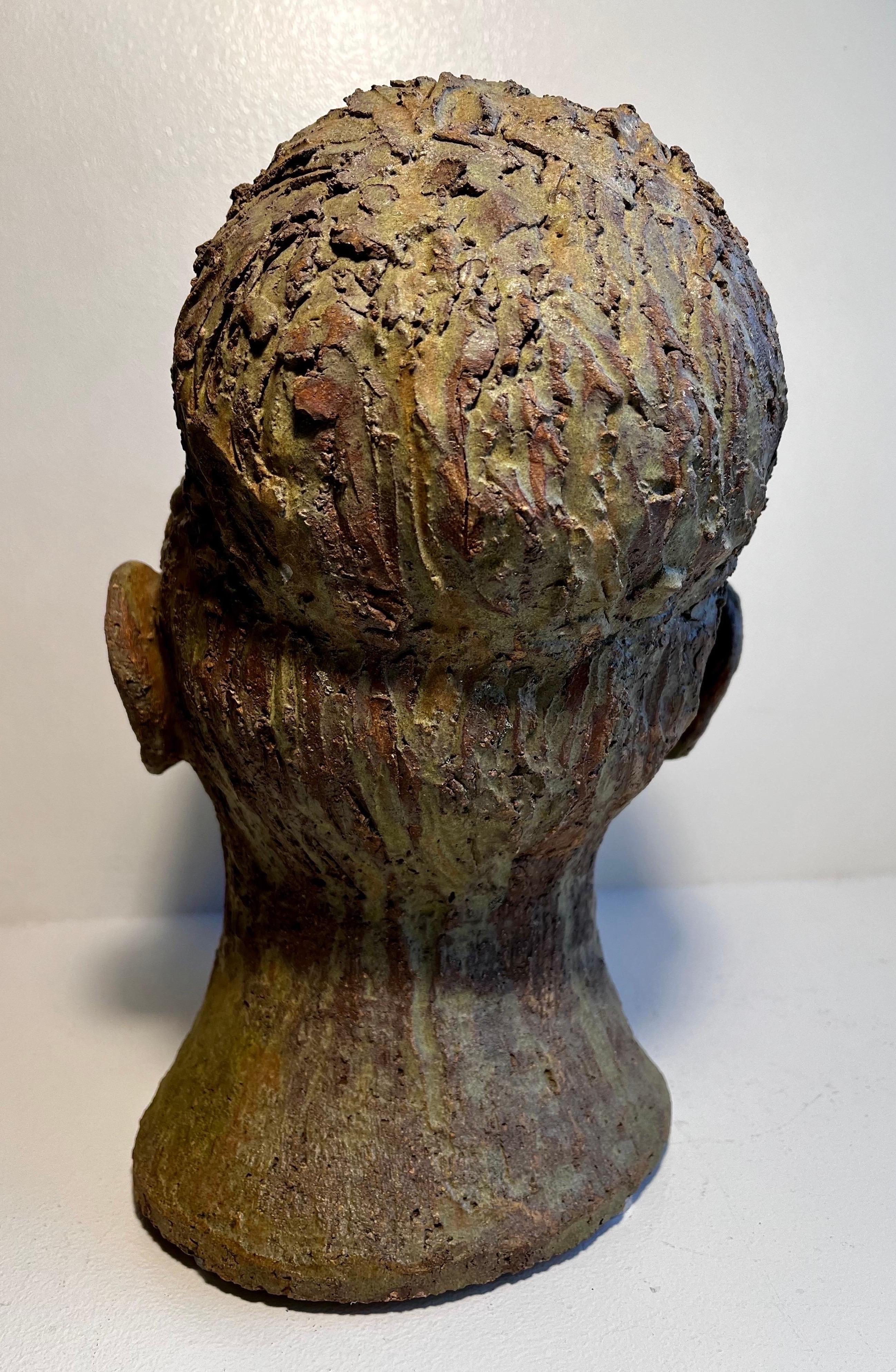 Américain Sculpture Brutaliste en Terre Cuite Buste de Femme en vente
