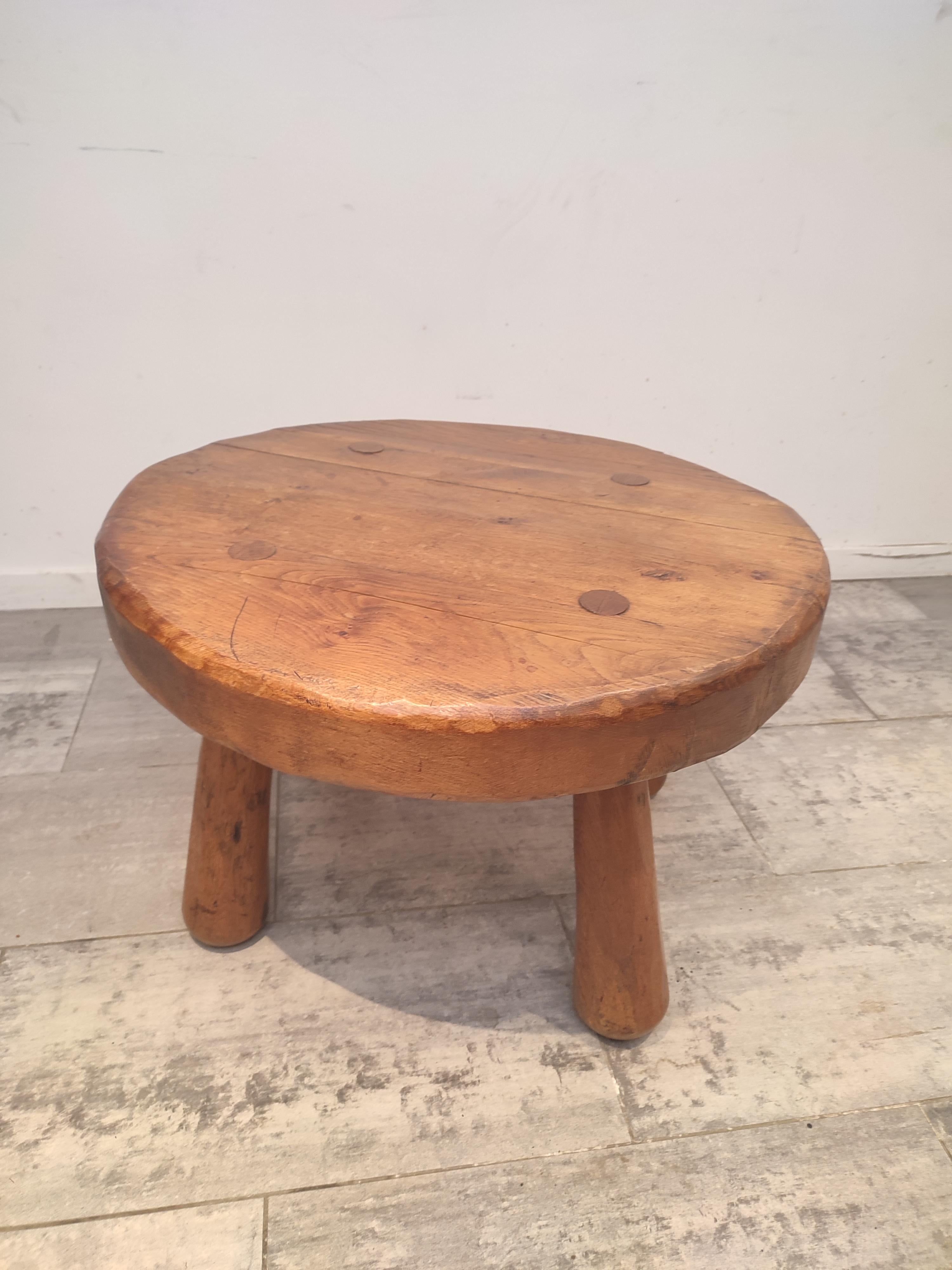 Table basse brutaliste en chêne épais 1930 en vente 2