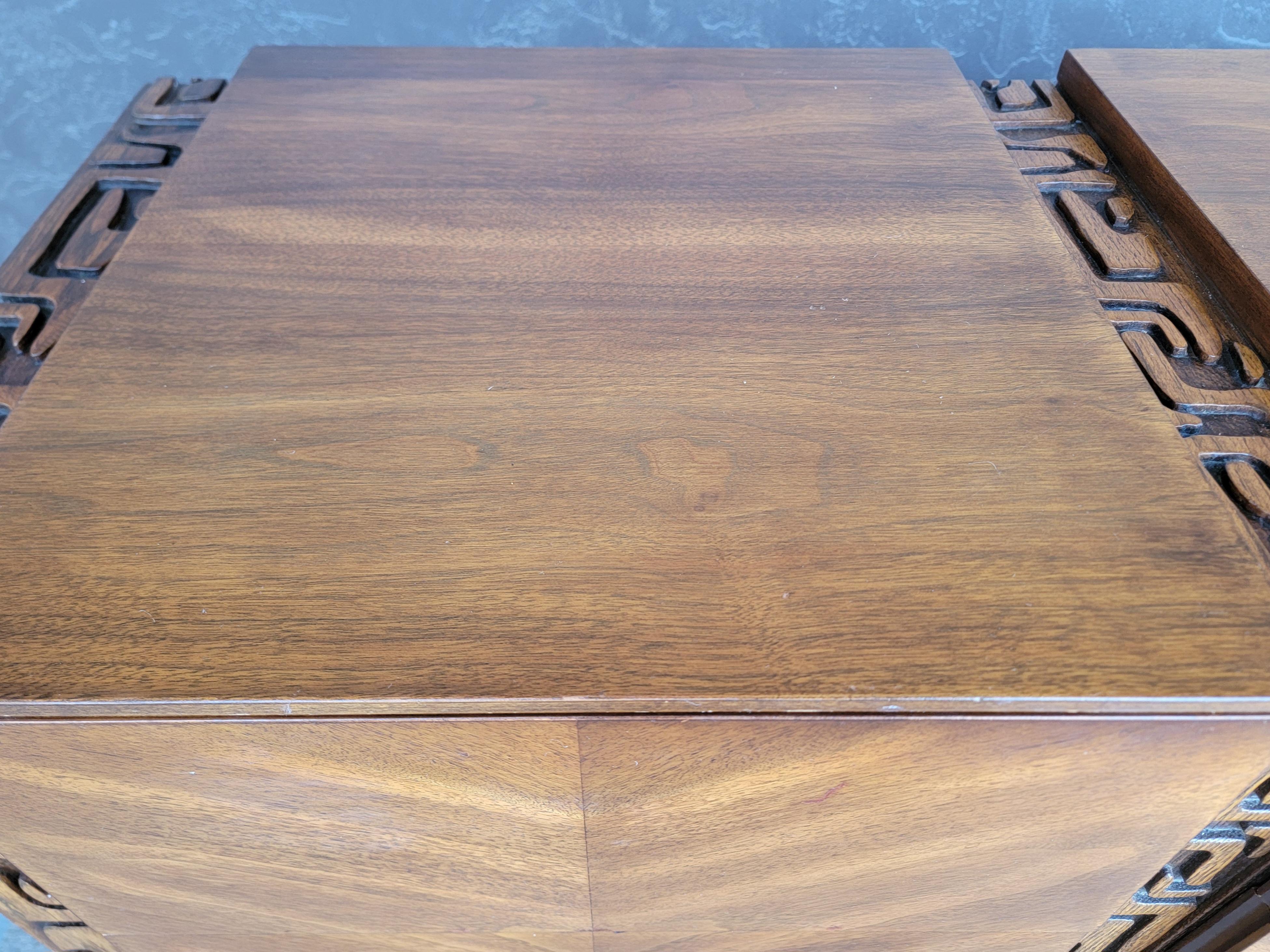 Brutalist / Tiki Dresser by United Furniture en vente 3