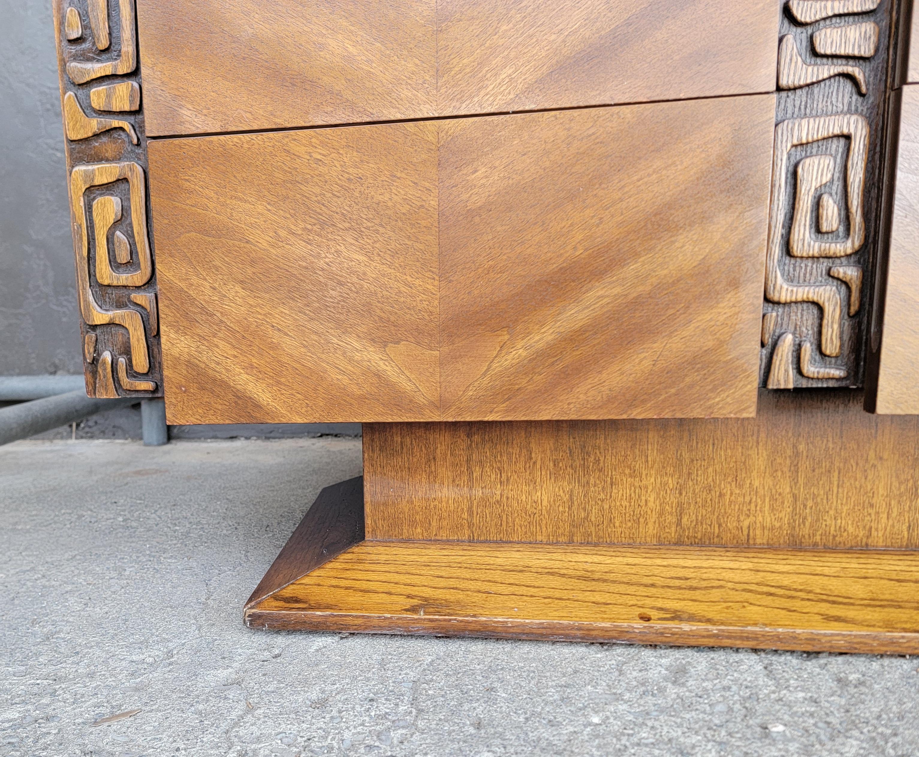 Brutalist / Tiki Dresser by United Furniture en vente 6