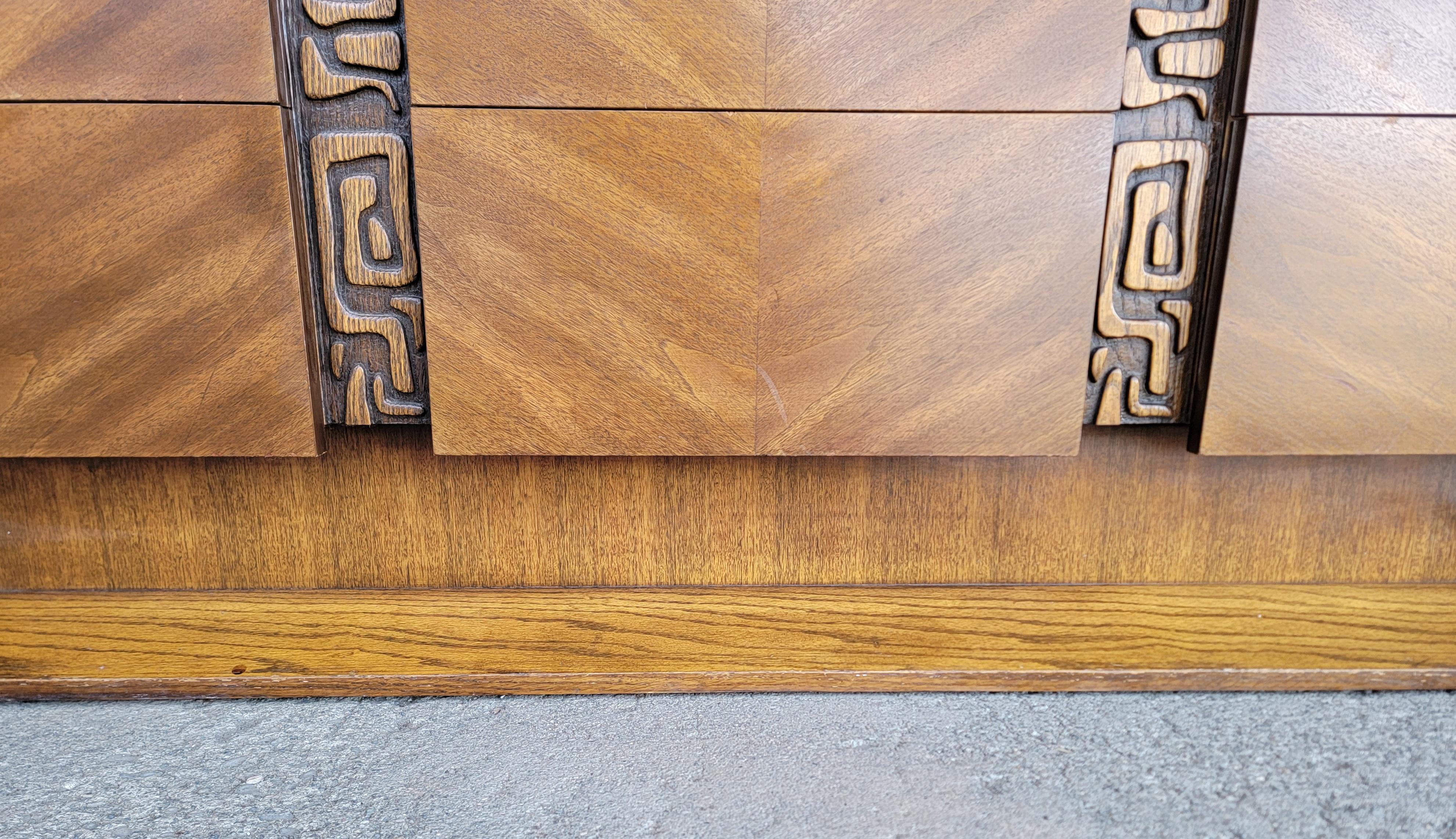 Brutalist / Tiki Dresser by United Furniture en vente 7