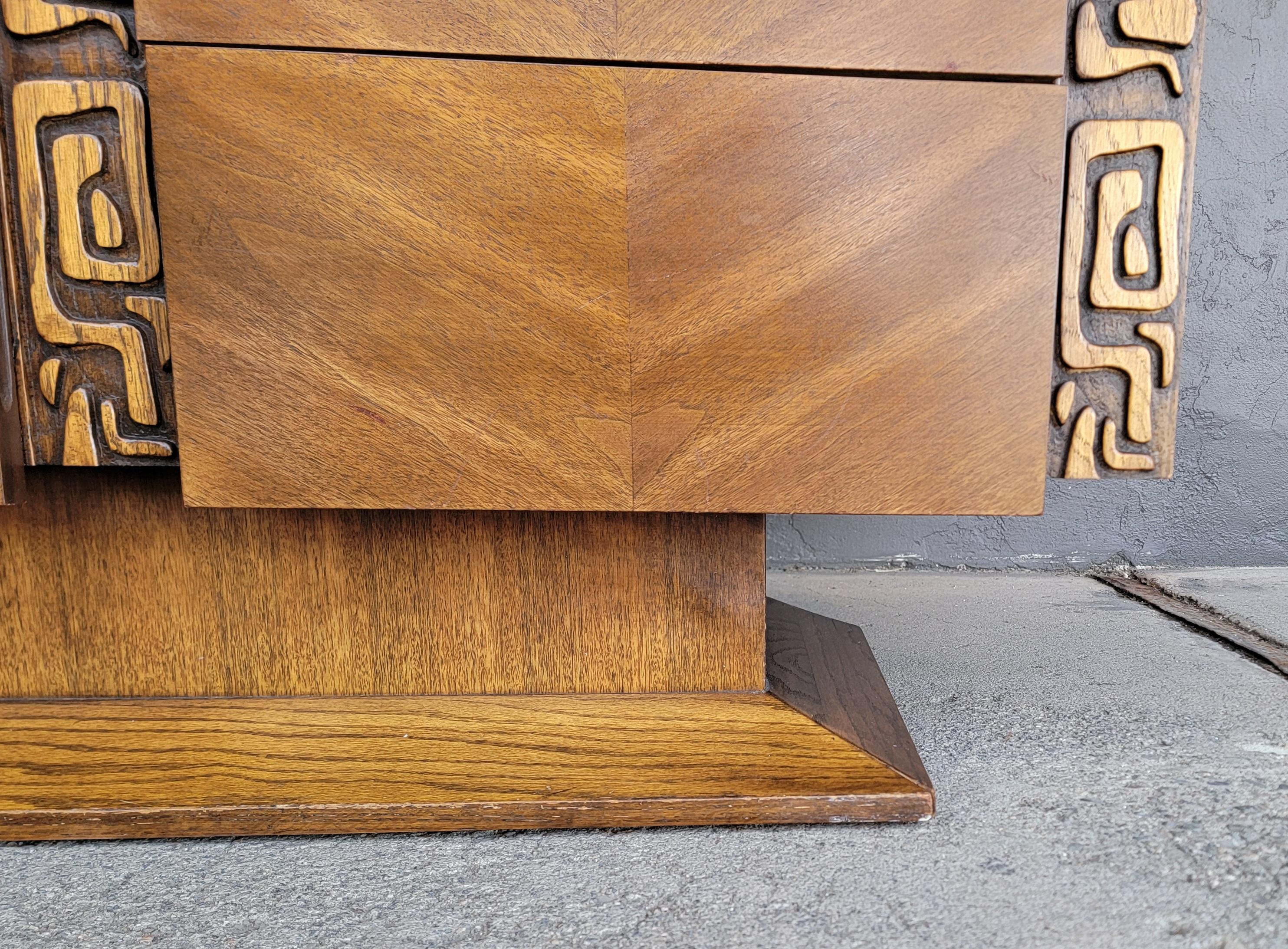 Brutalist / Tiki Dresser by United Furniture en vente 8