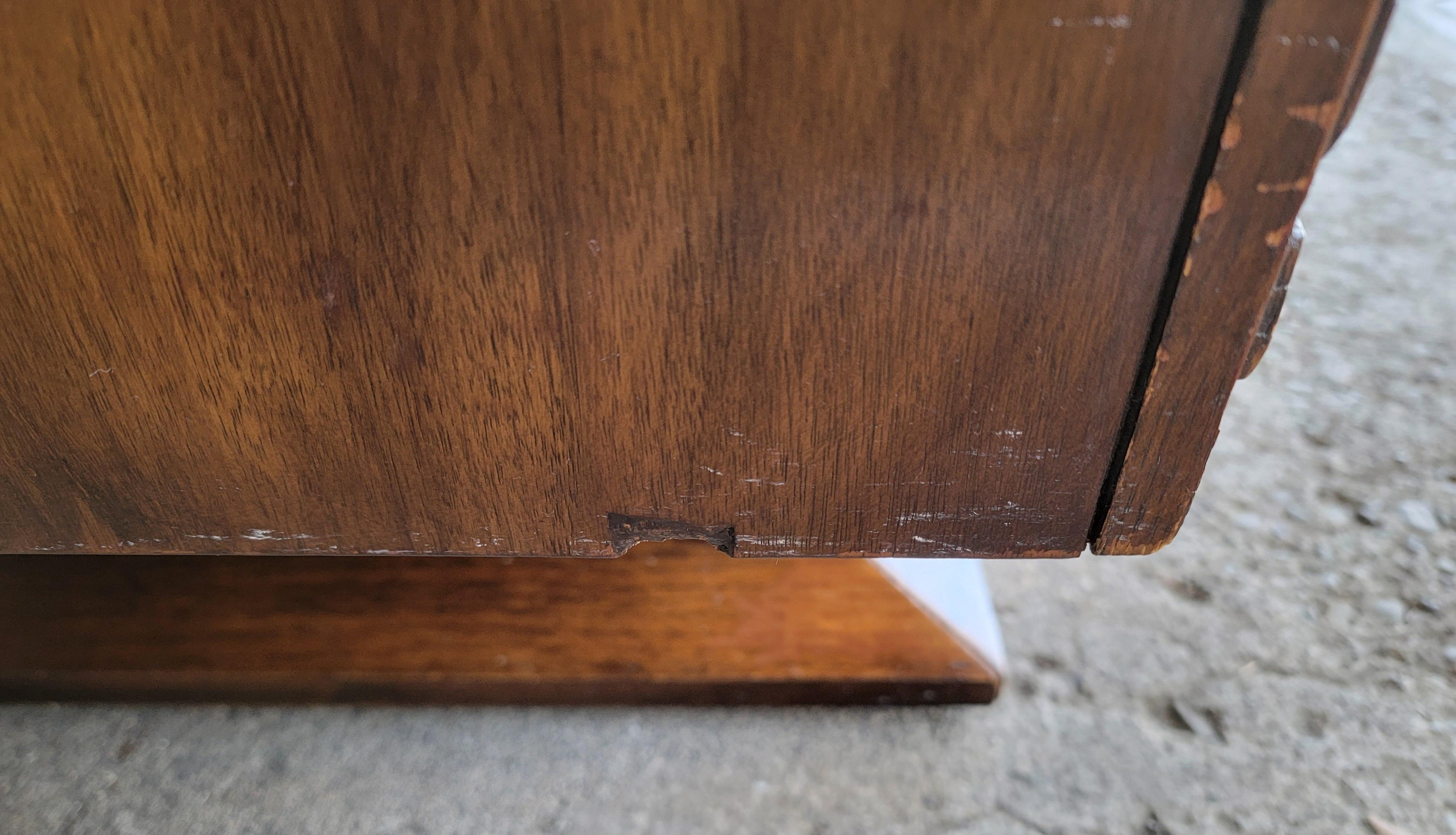 Brutalist / Tiki Dresser by United Furniture en vente 9