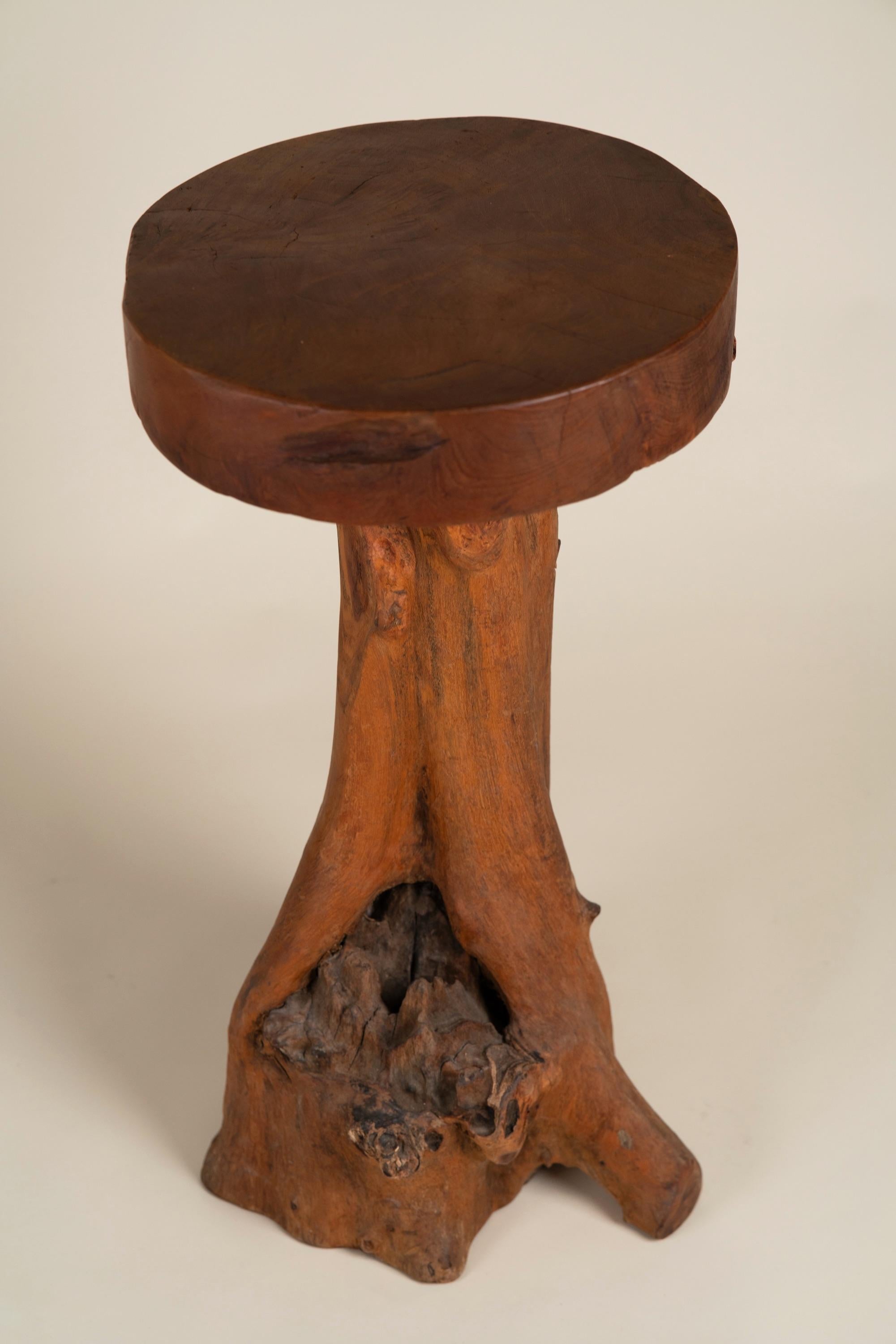 Table d'appoint en bois brutaliste Excellent état - En vente à Potts Point, NSW