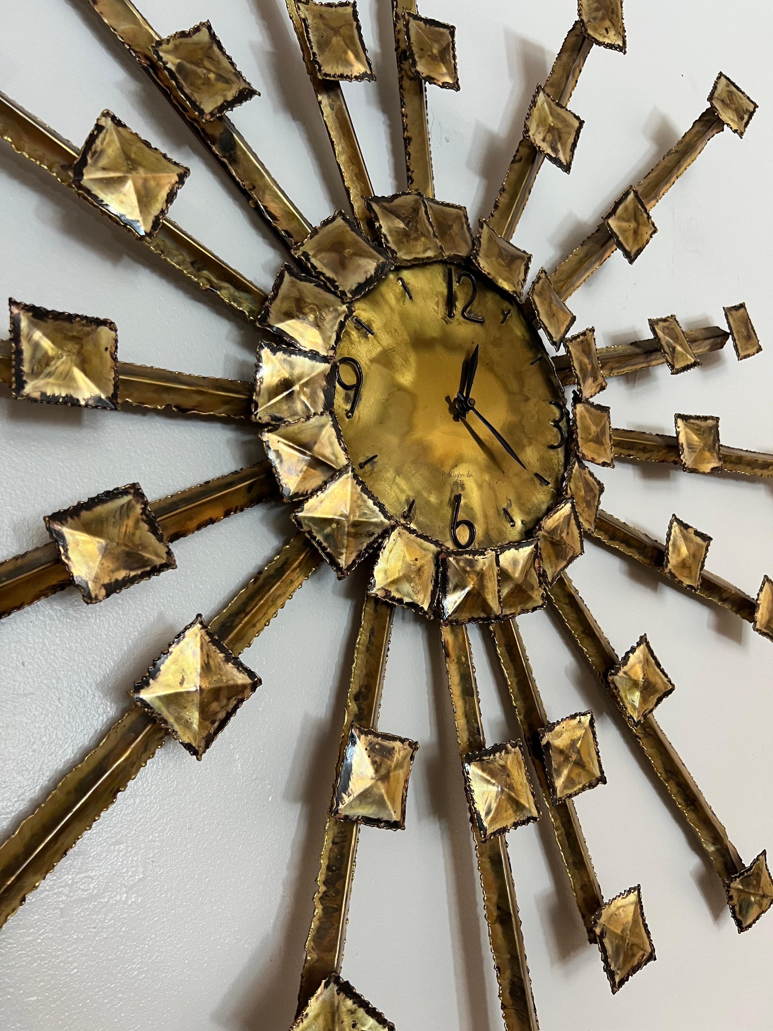 Brutalist Torch Cut Wall Clock In Good Condition For Sale In West Palm Beach, FL