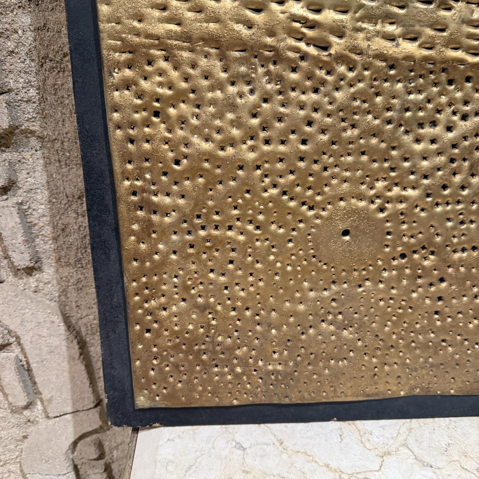 XX secolo Brutalista Torturato Metal Art Oro Testurizzato