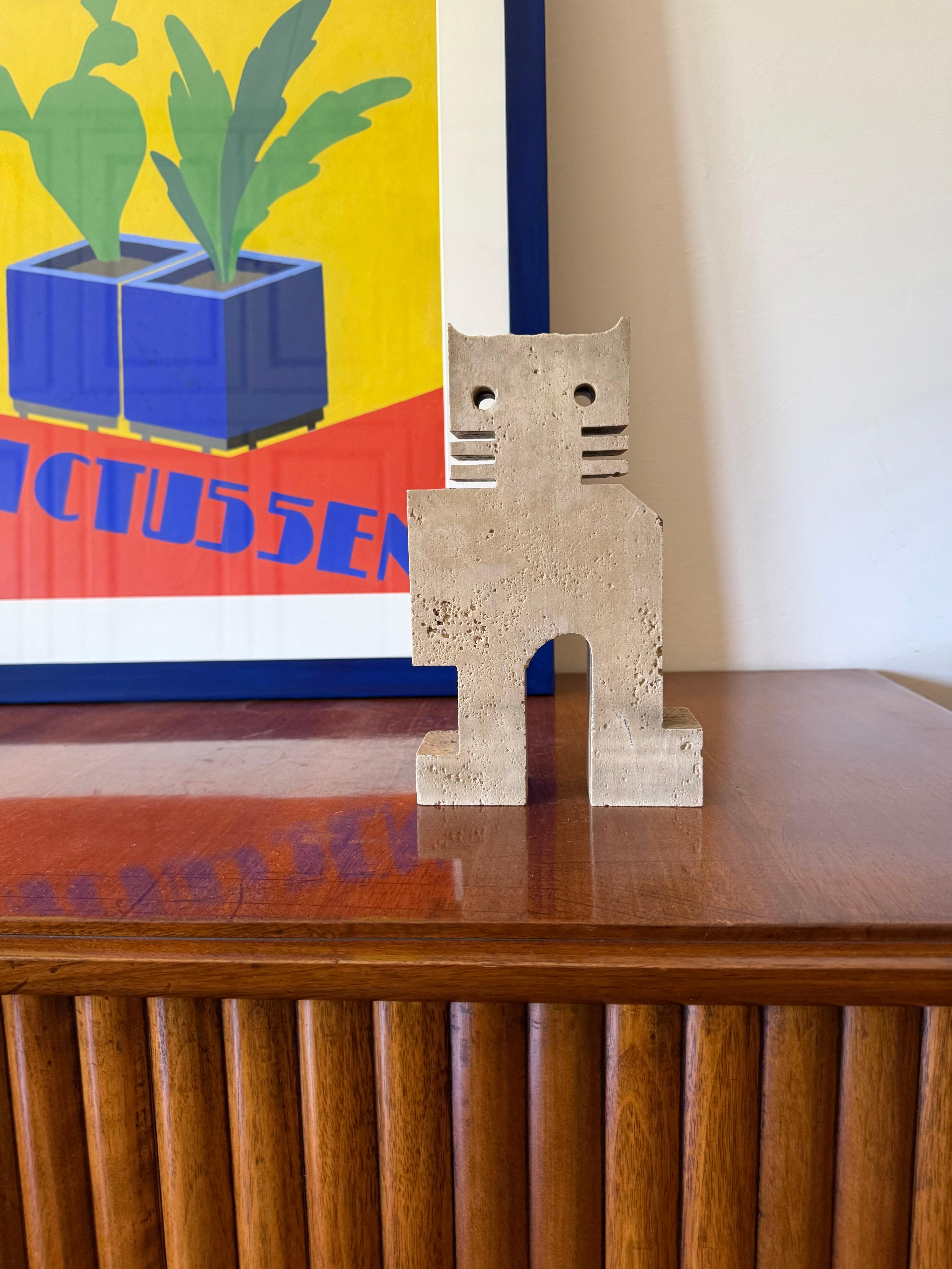 Brutalist travertine sculpture of cat, Enzo Mari F.lli Mannelli, Italy 1970s (Brutalismus) im Angebot