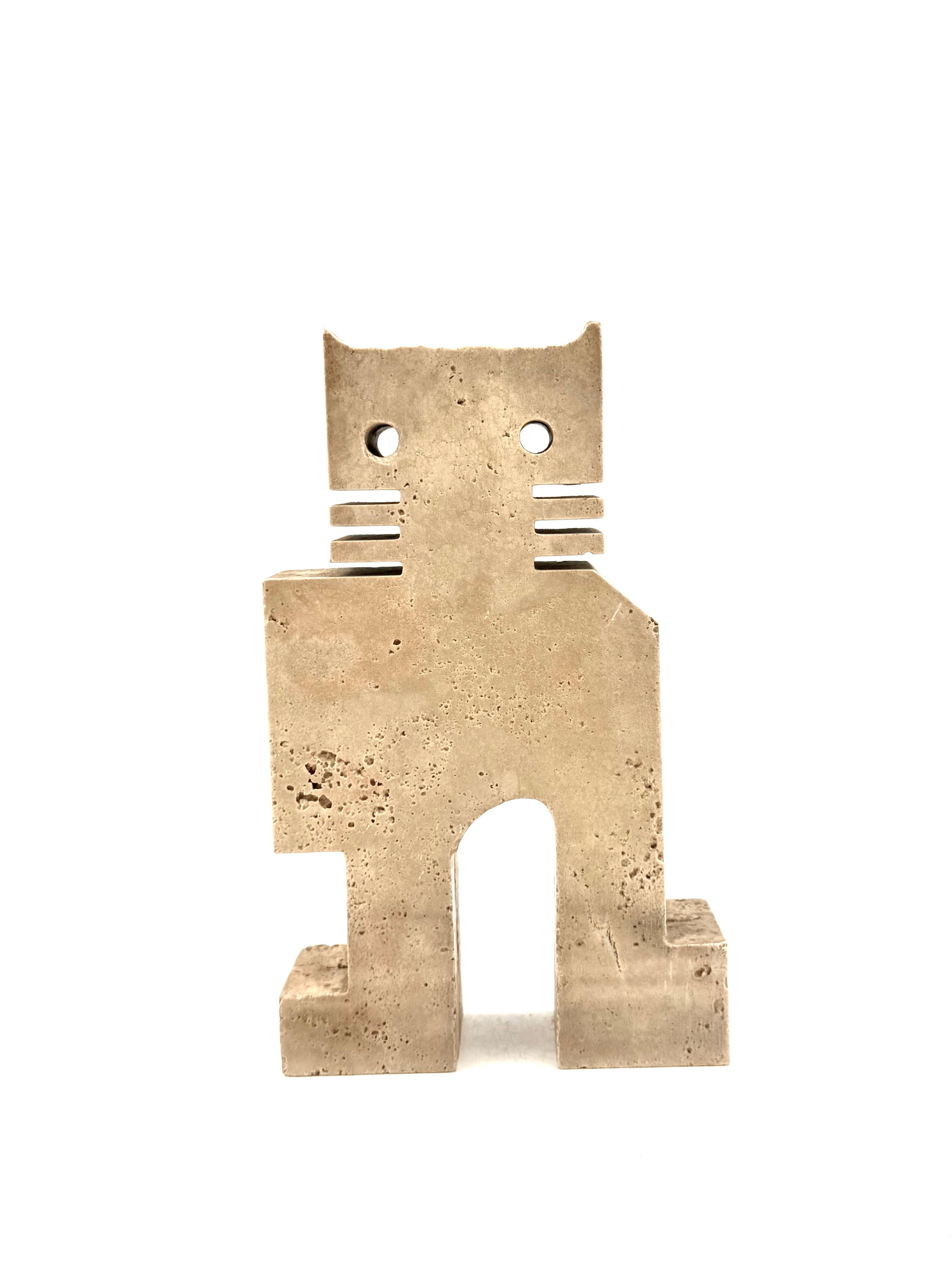Brutalist travertine sculpture of cat, Enzo Mari F.lli Mannelli, Italy 1970s im Angebot 1