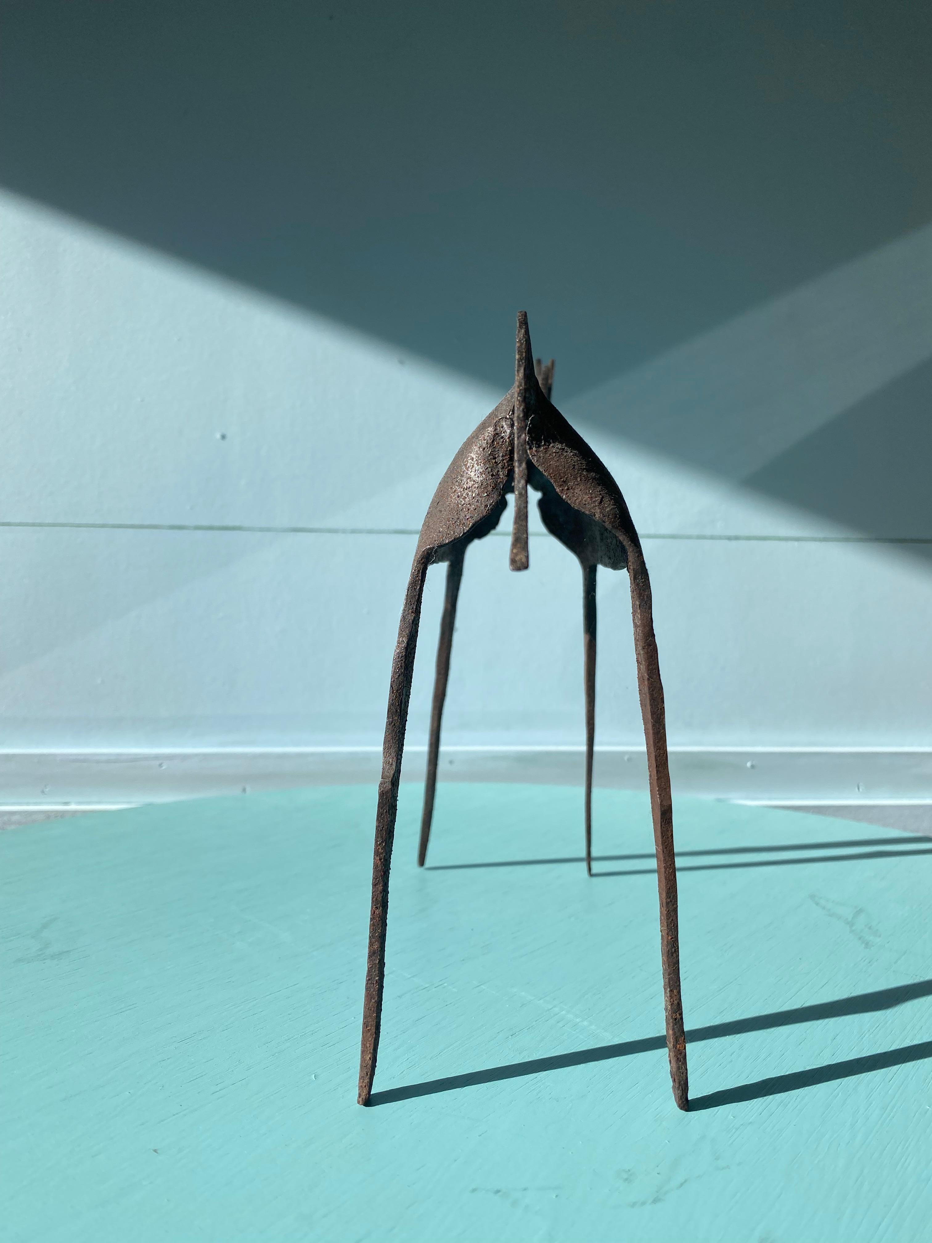 Brutalist Tribal Folk Wrought Iron Horse Figure 1950s Head Bowed In Good Condition For Sale In Melbourne, AU