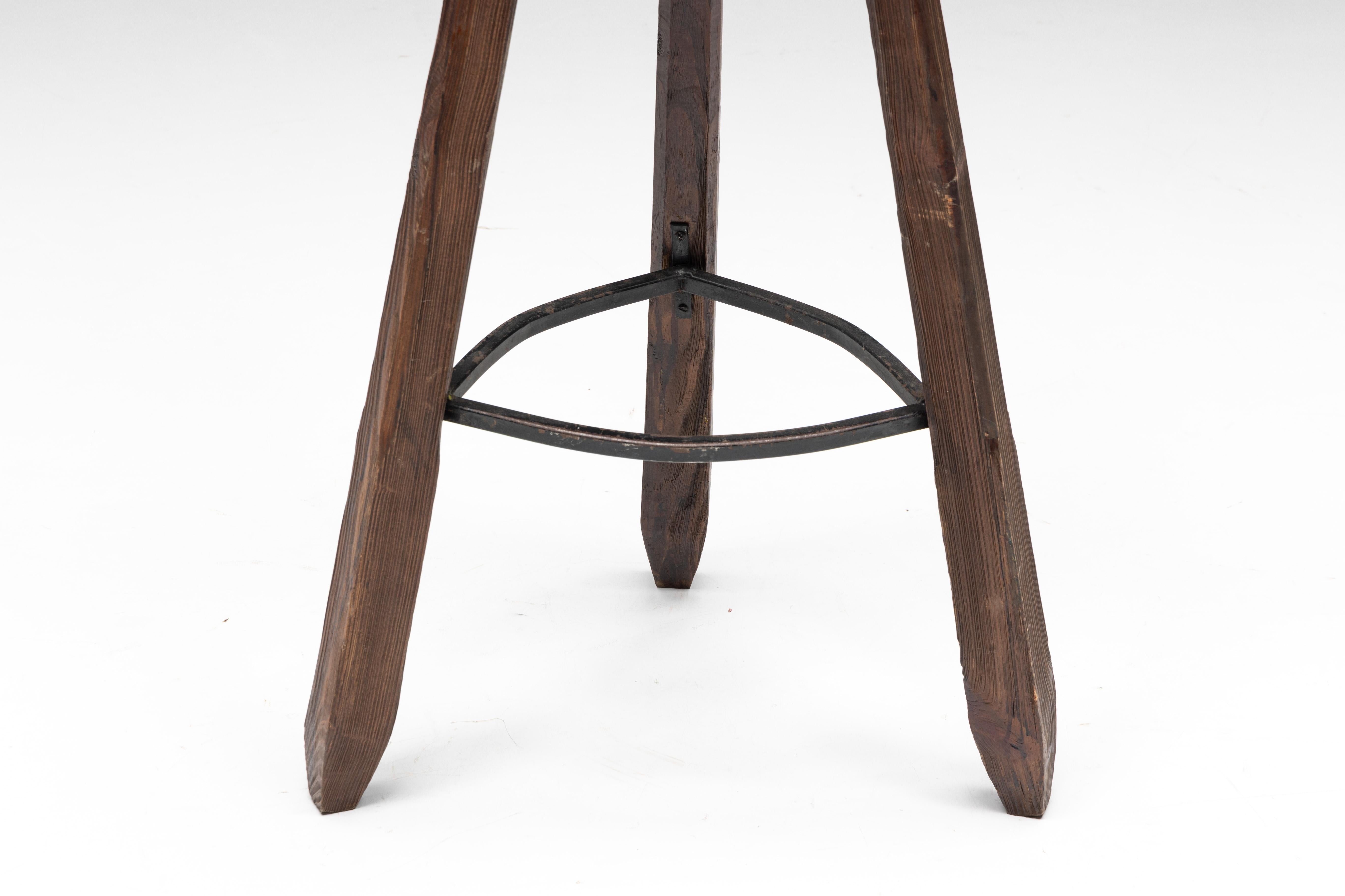 Brutalist Tripod Bar Stools in Spanish Oak, Spain, 1970s For Sale 6