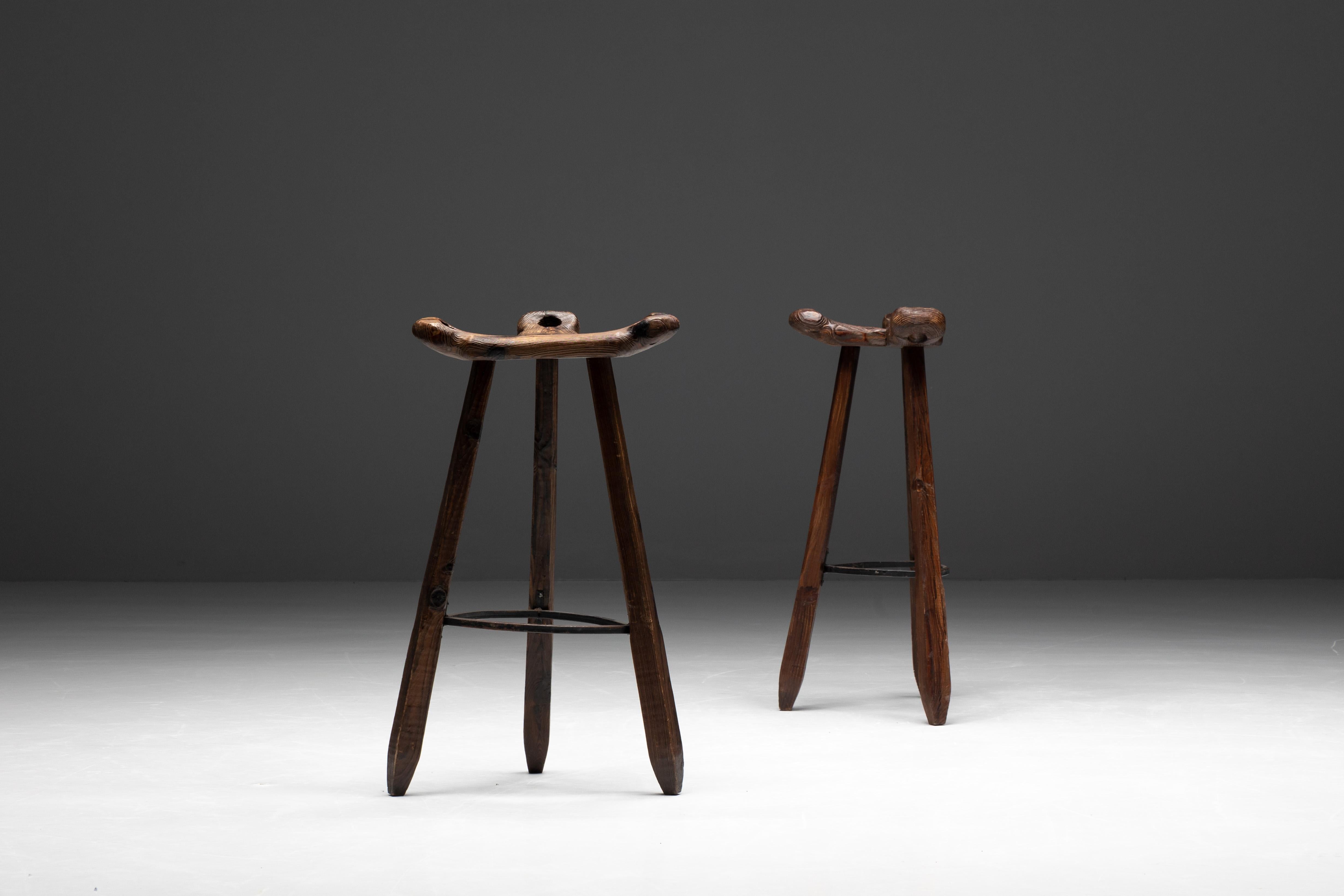 Brutalist Tripod Bar Stools in Spanish Oak, Spain, 1970s For Sale 1