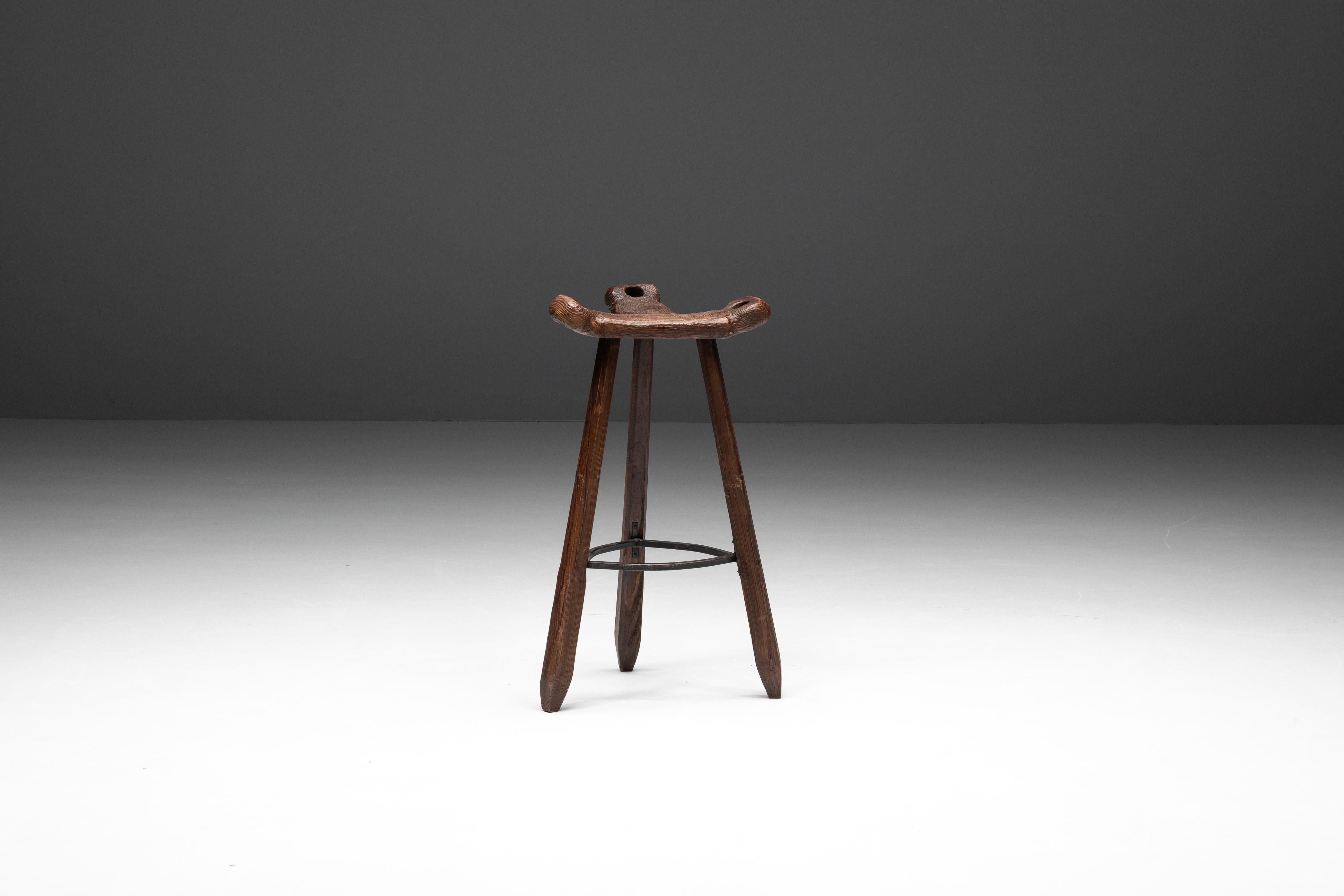 Tabourets de bar tripode brutalistes en chêne espagnol, Espagne, 1970 en vente 2