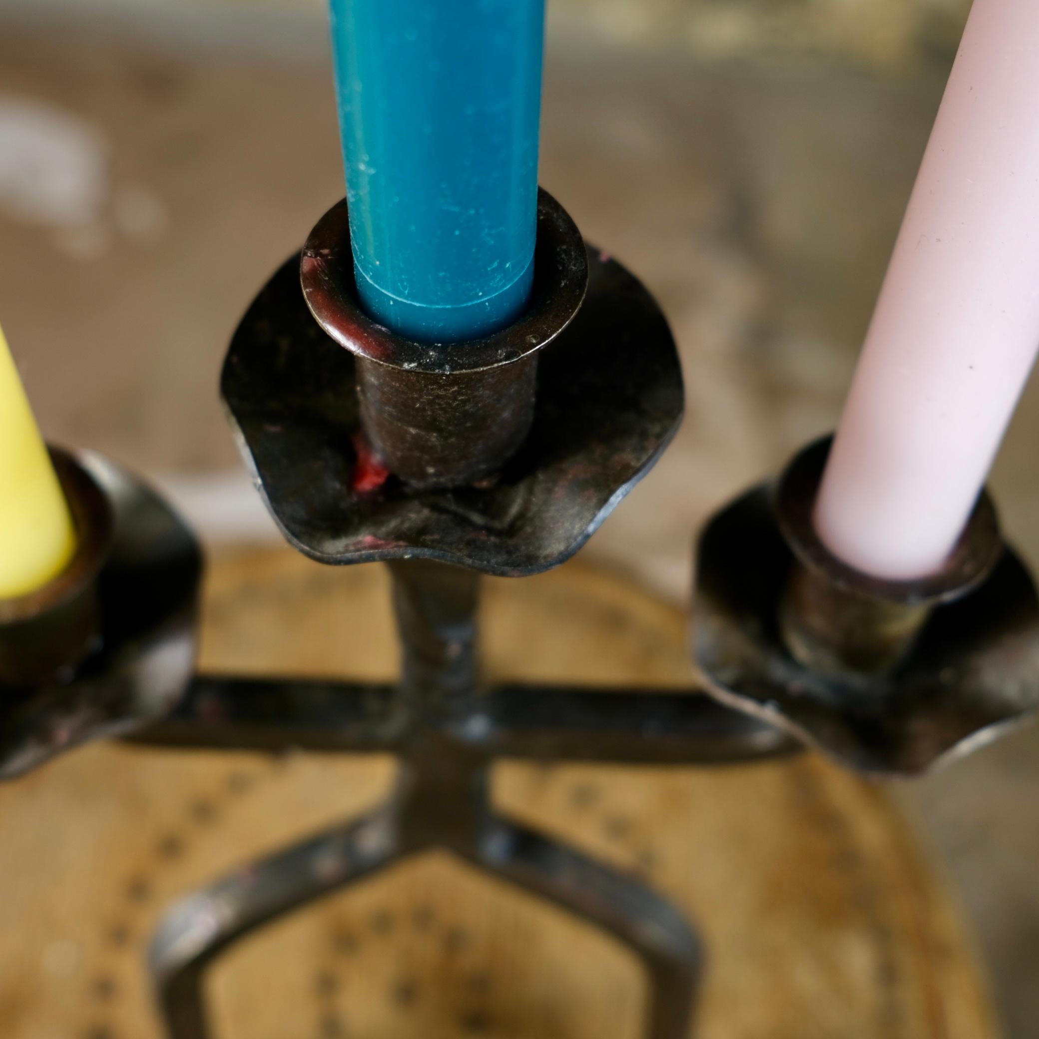 Brutalist tripod candlestick in wrought iron, France, 1950s 12