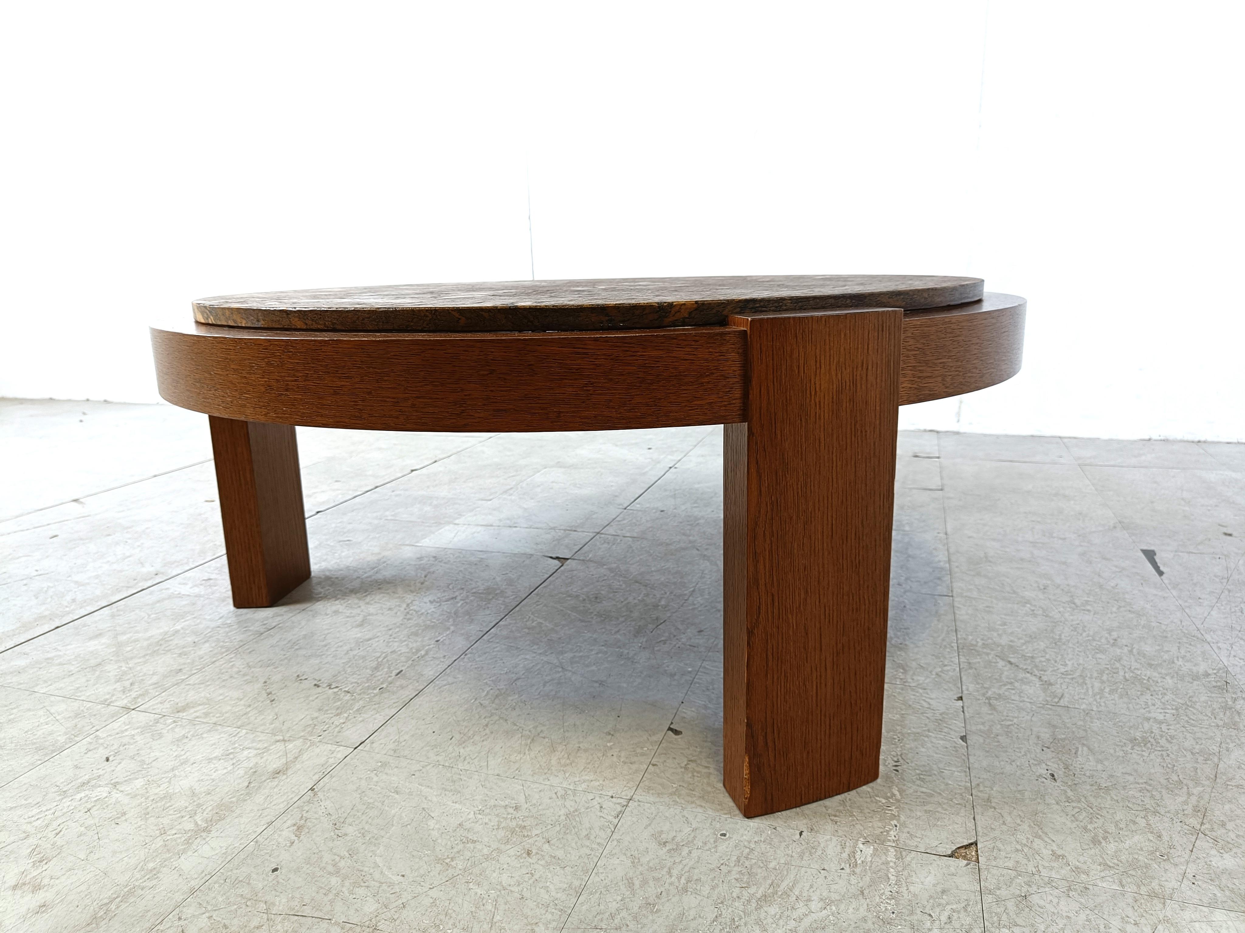 Brutalist tripod coffee table, 1970s For Sale 5