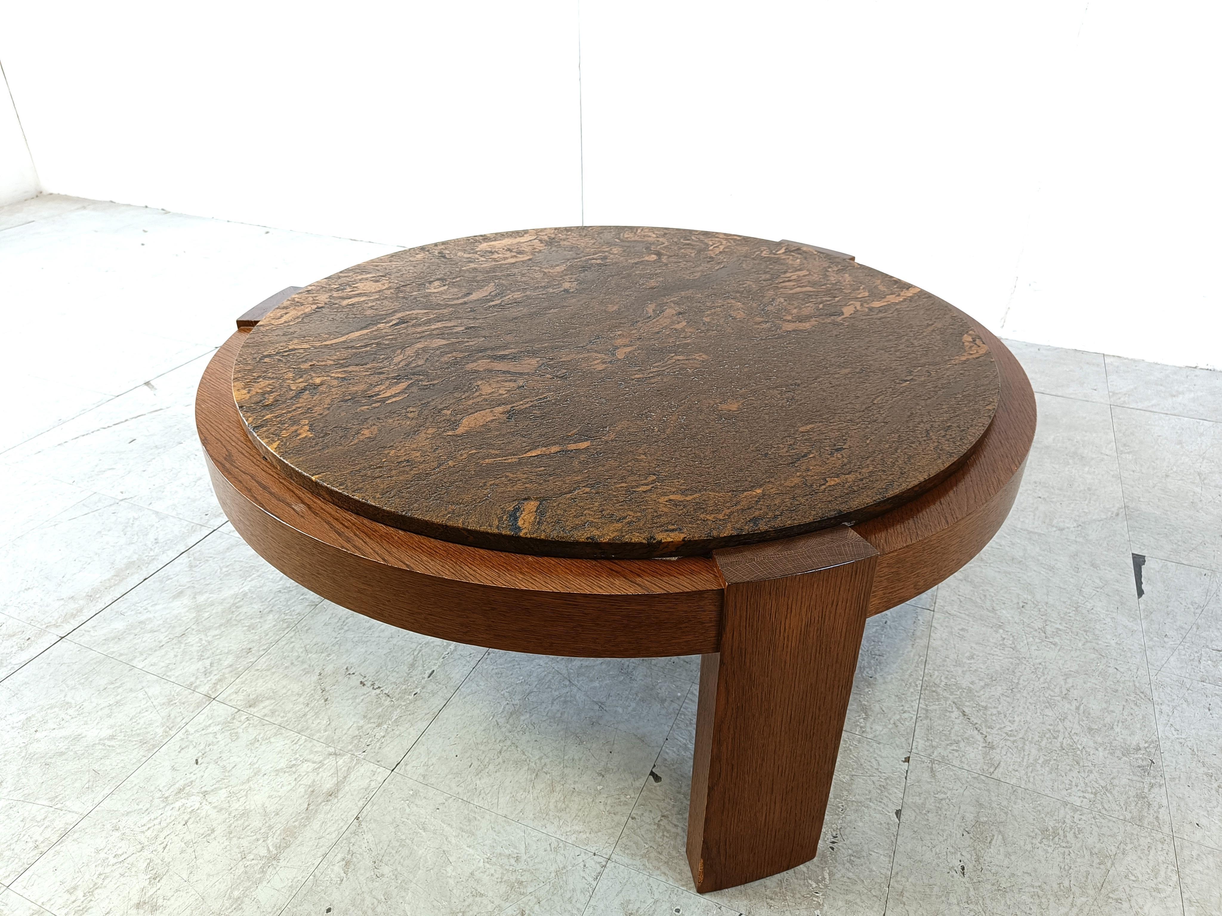 Brutalist tripod coffee table, 1970s For Sale 3