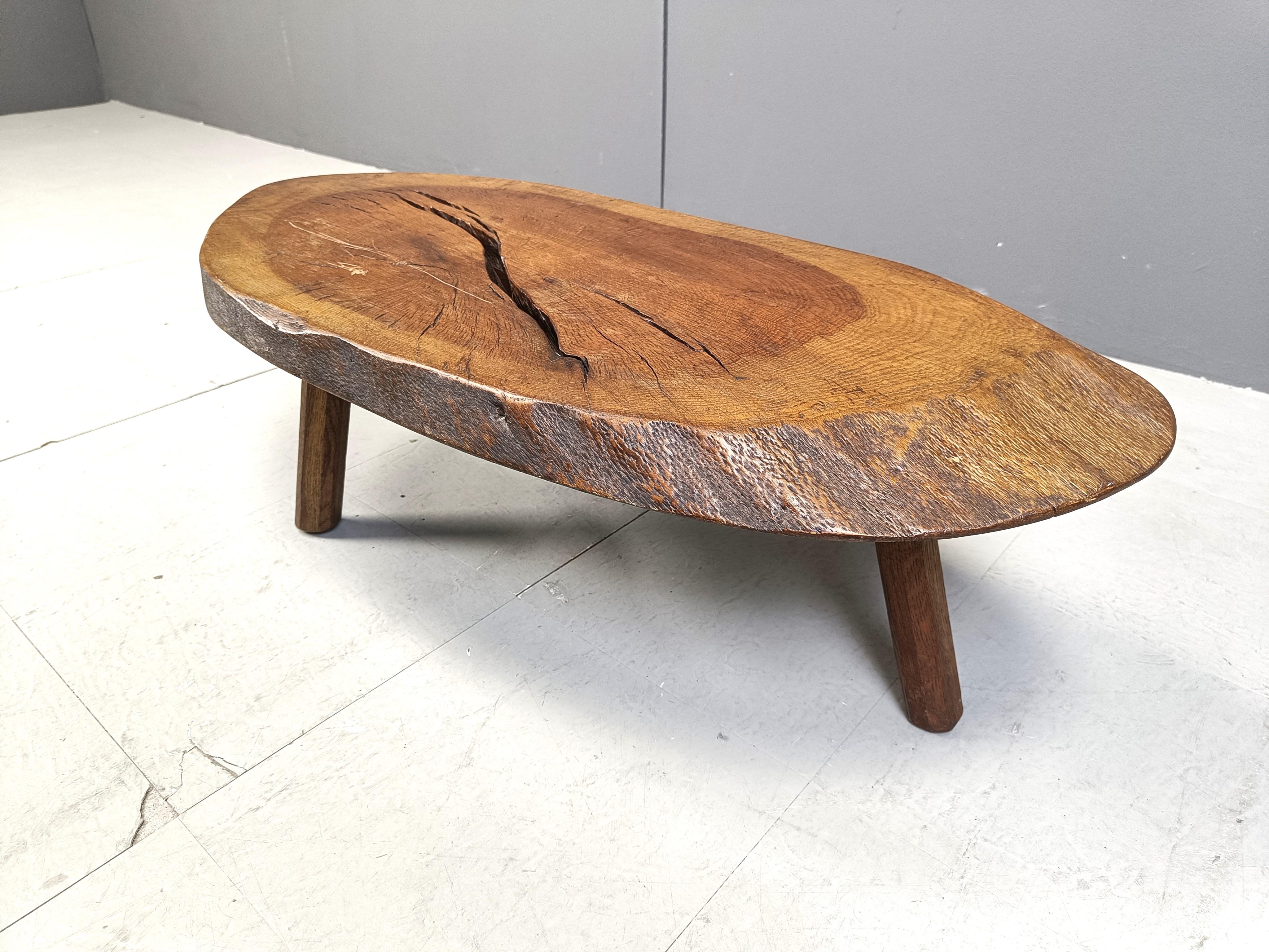 Oak Brutalist tripod tree root coffee table, 1970s For Sale