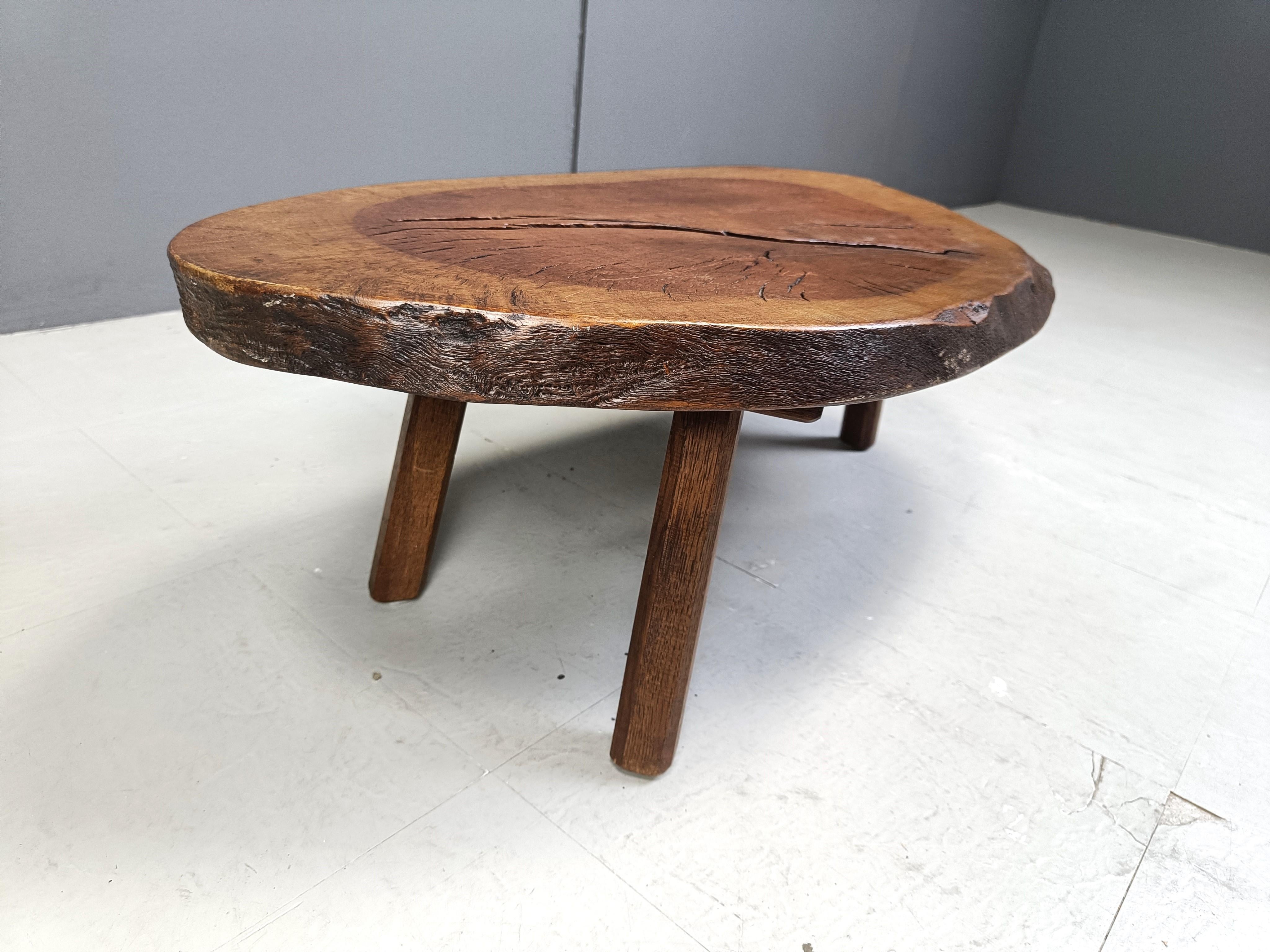 Brutalist tripod tree root coffee table, 1970s For Sale 2