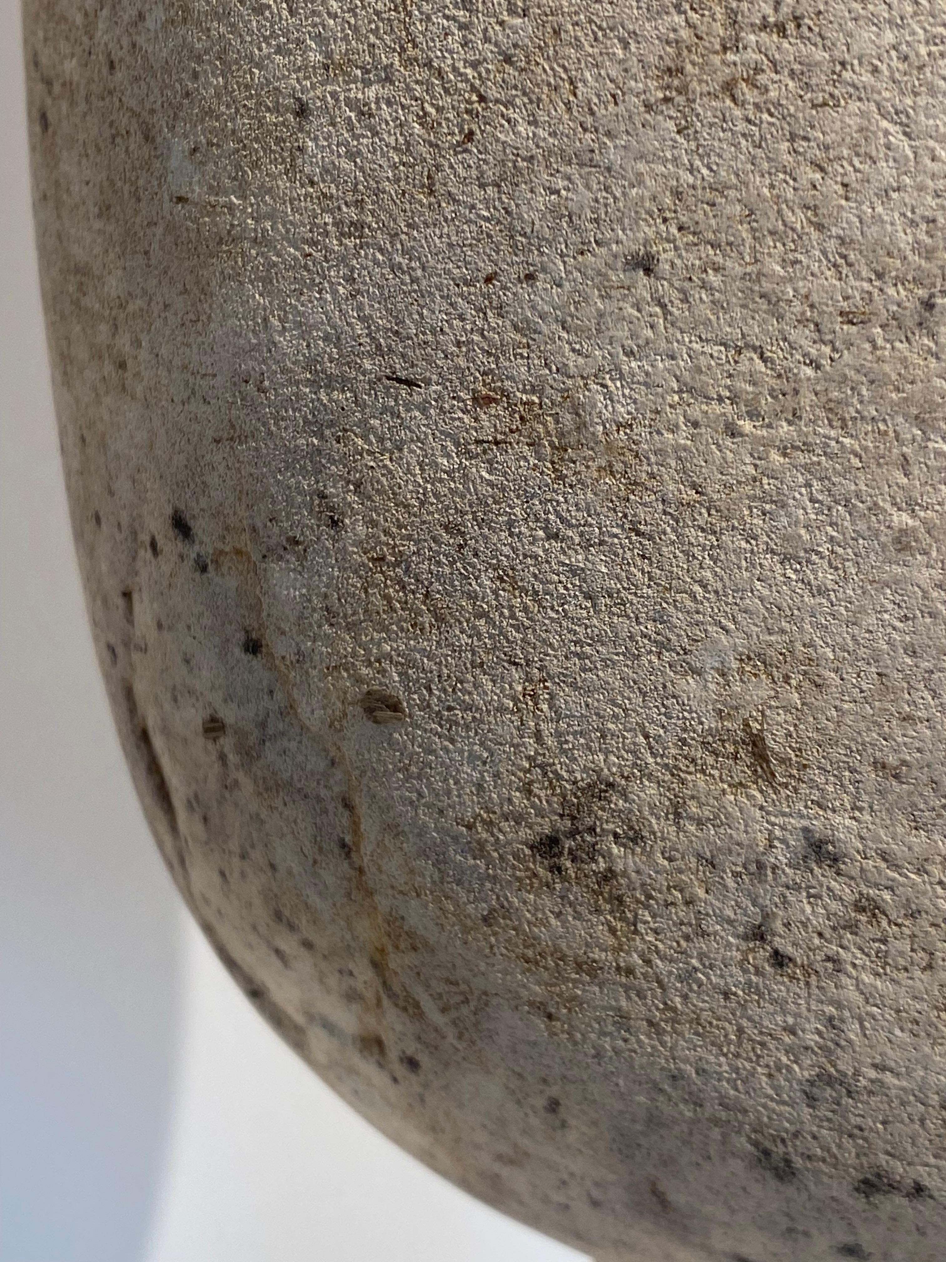 Brutalist Urn In Limestone With lid For Sale 6