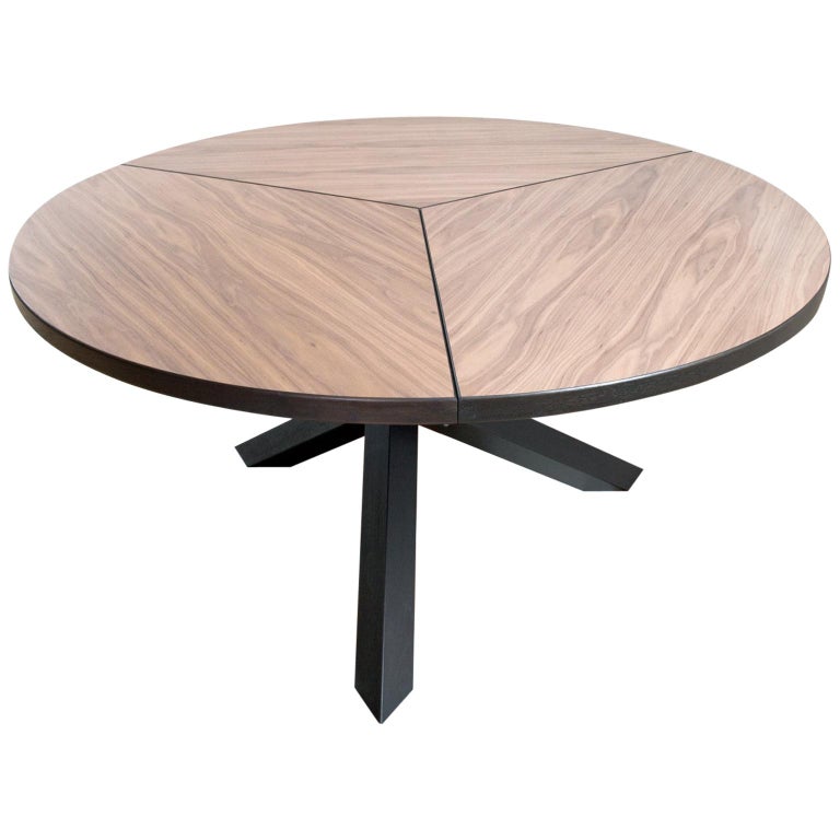 Brutalist vintage design by Martin Visser Tripod Dining table in walnut and  oak For Sale at 1stDibs