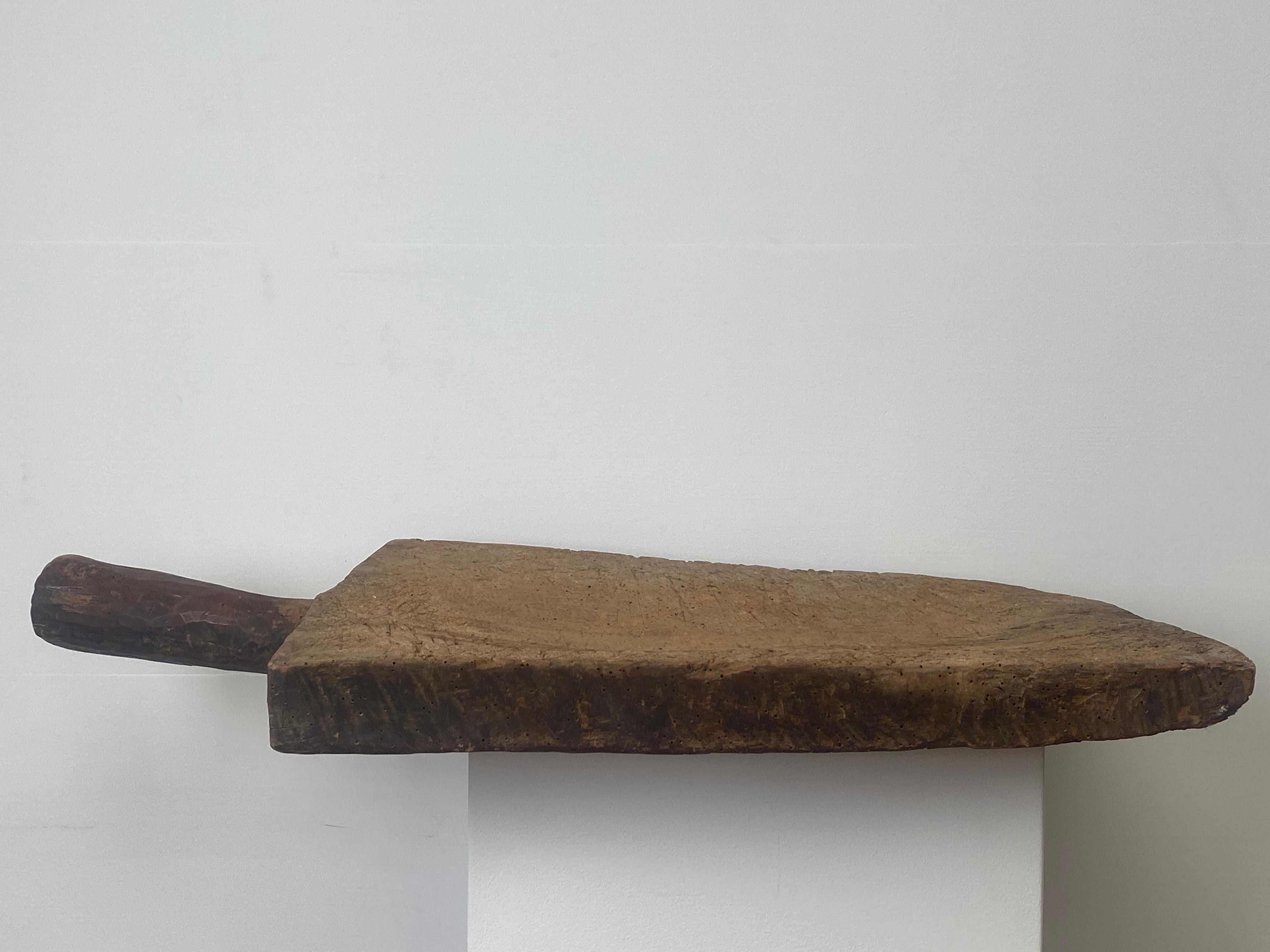 Vintage Brutalist  Planche à découper en bois  en vente 9