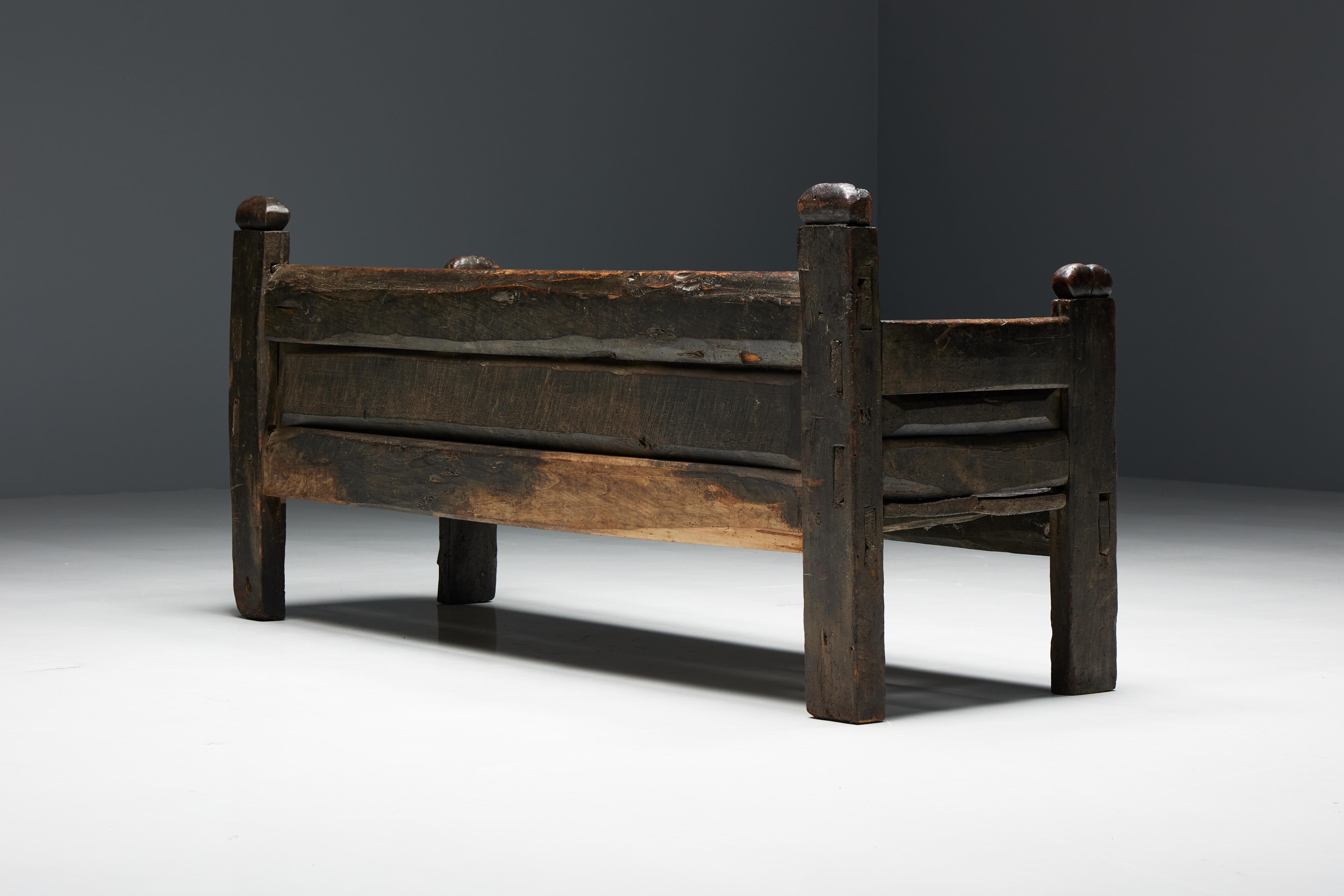 Brutalistische Wabi Sabi-Bank, Frankreich, 19. Jahrhundert im Angebot 4